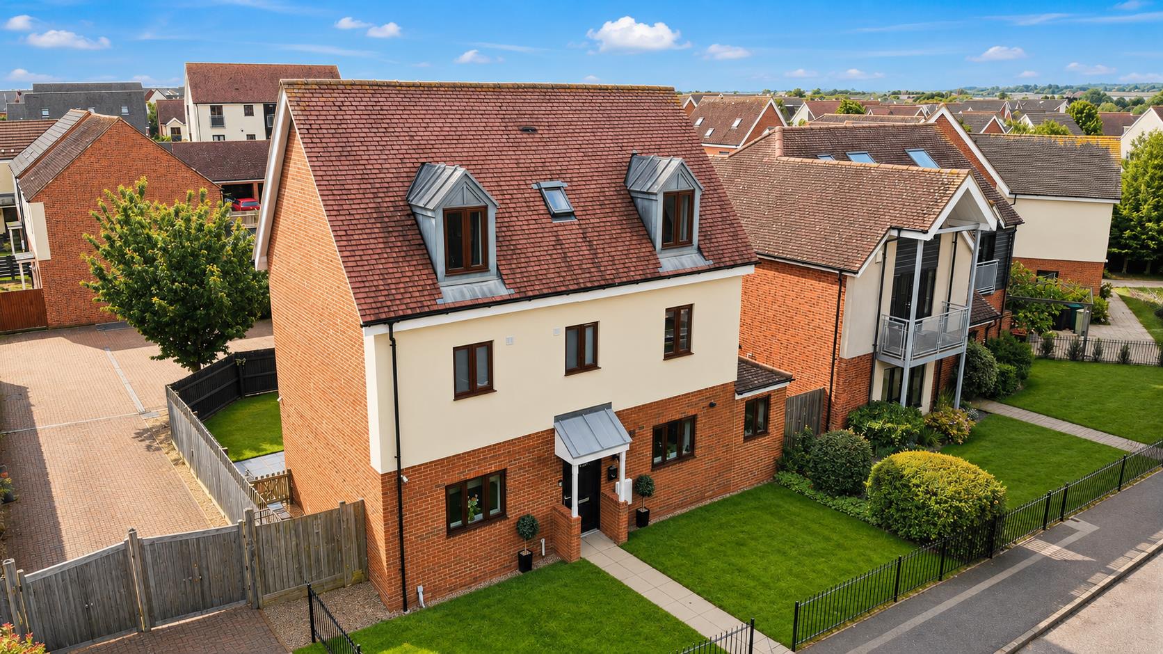 Milton Road, Broughton, Milton Keynes, MK10