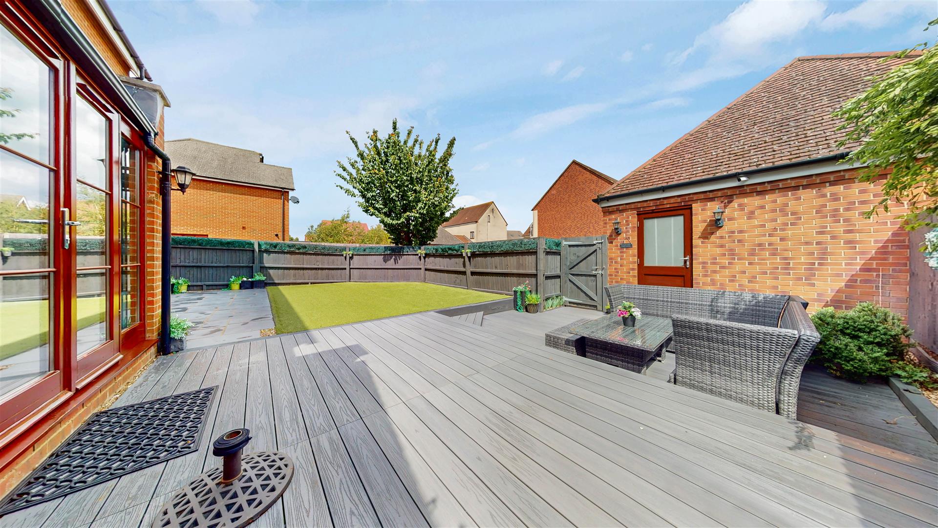 Milton Road, Broughton, Milton Keynes, MK10 - Image 2