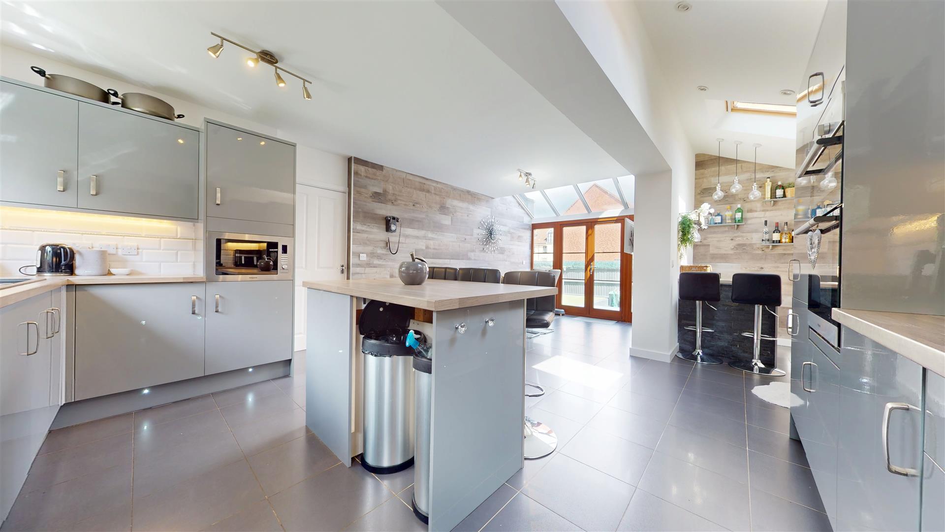 Milton Road, Broughton, Milton Keynes, MK10 - Image 3