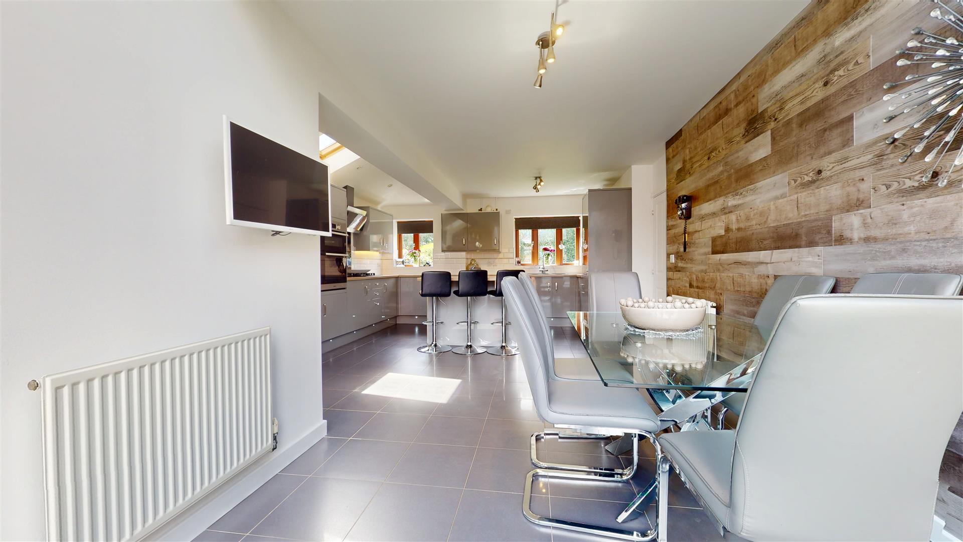 Milton Road, Broughton, Milton Keynes, MK10 - Image 5