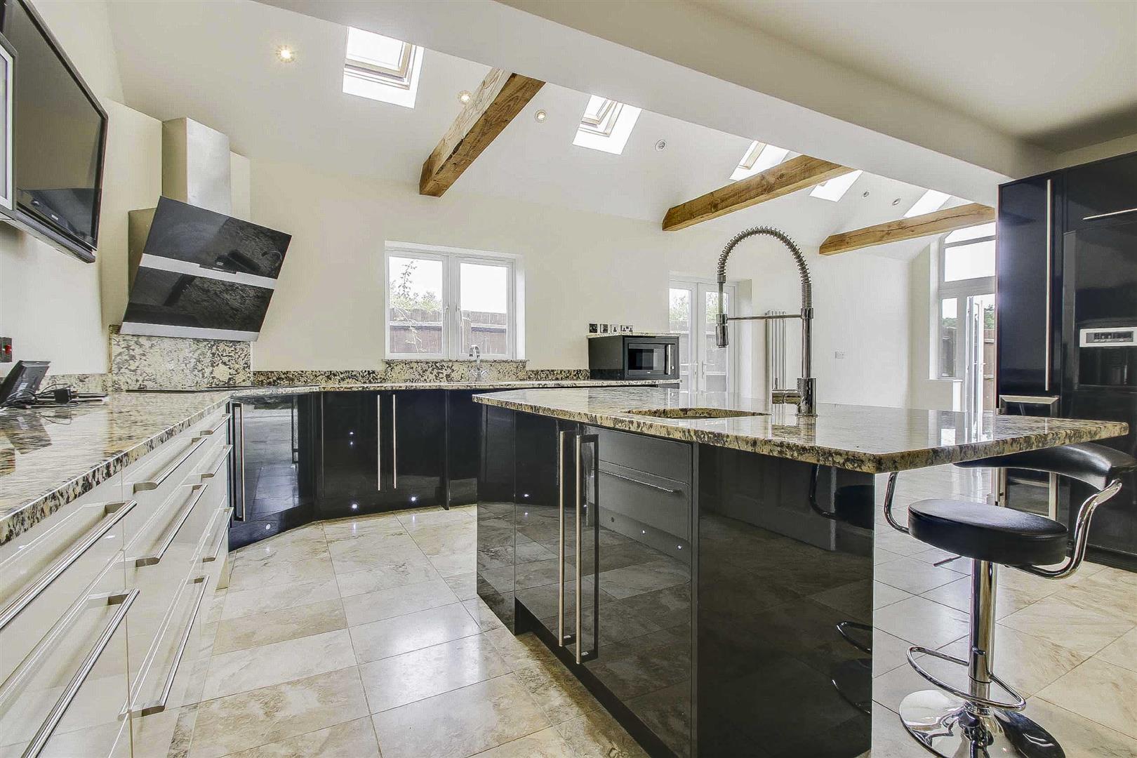Earlshall Place, Westcroft, Milton Keynes, MK4
