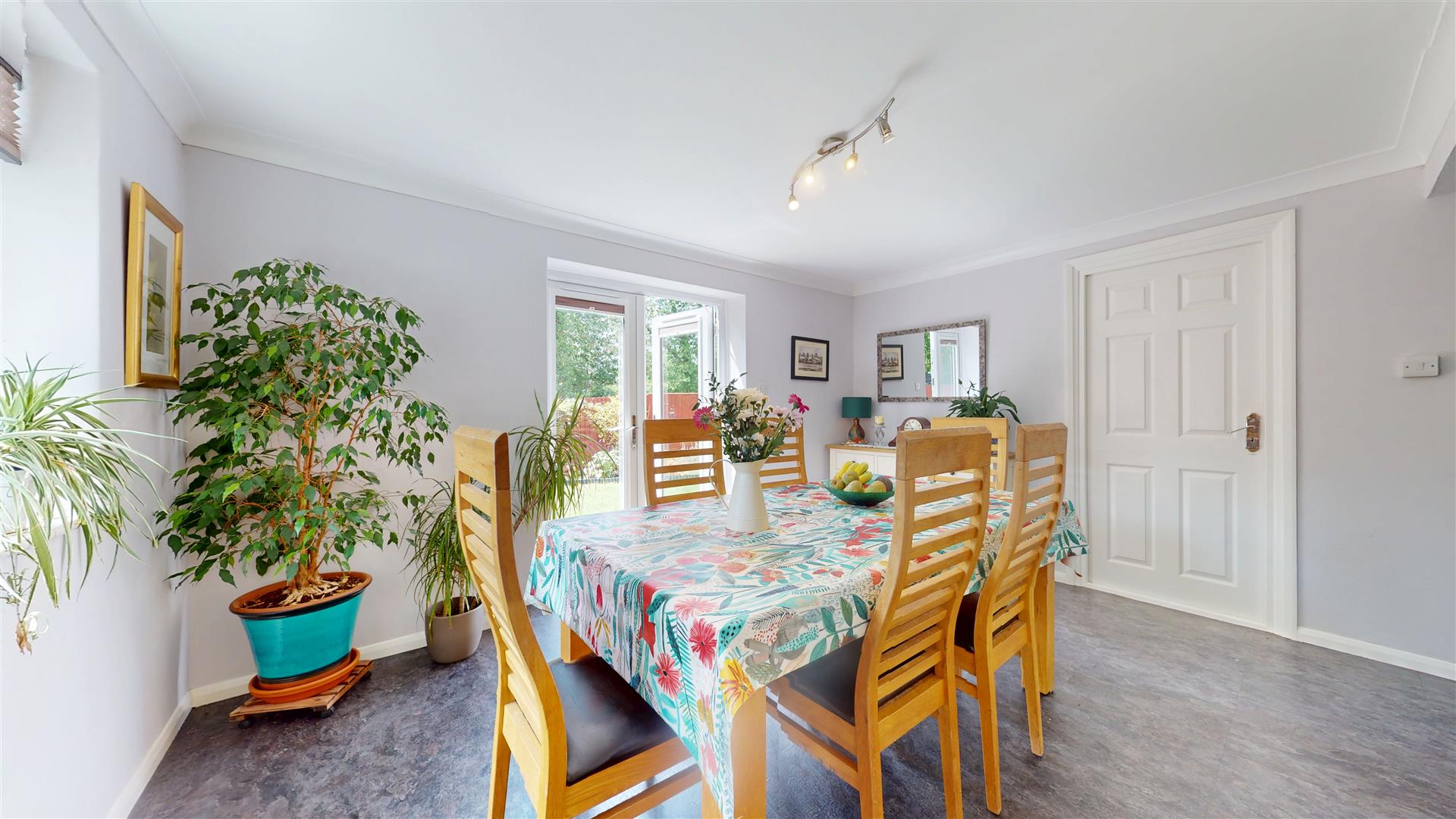 Summerhayes, Great Linford, Milton Keynes, MK14 - Image 9
