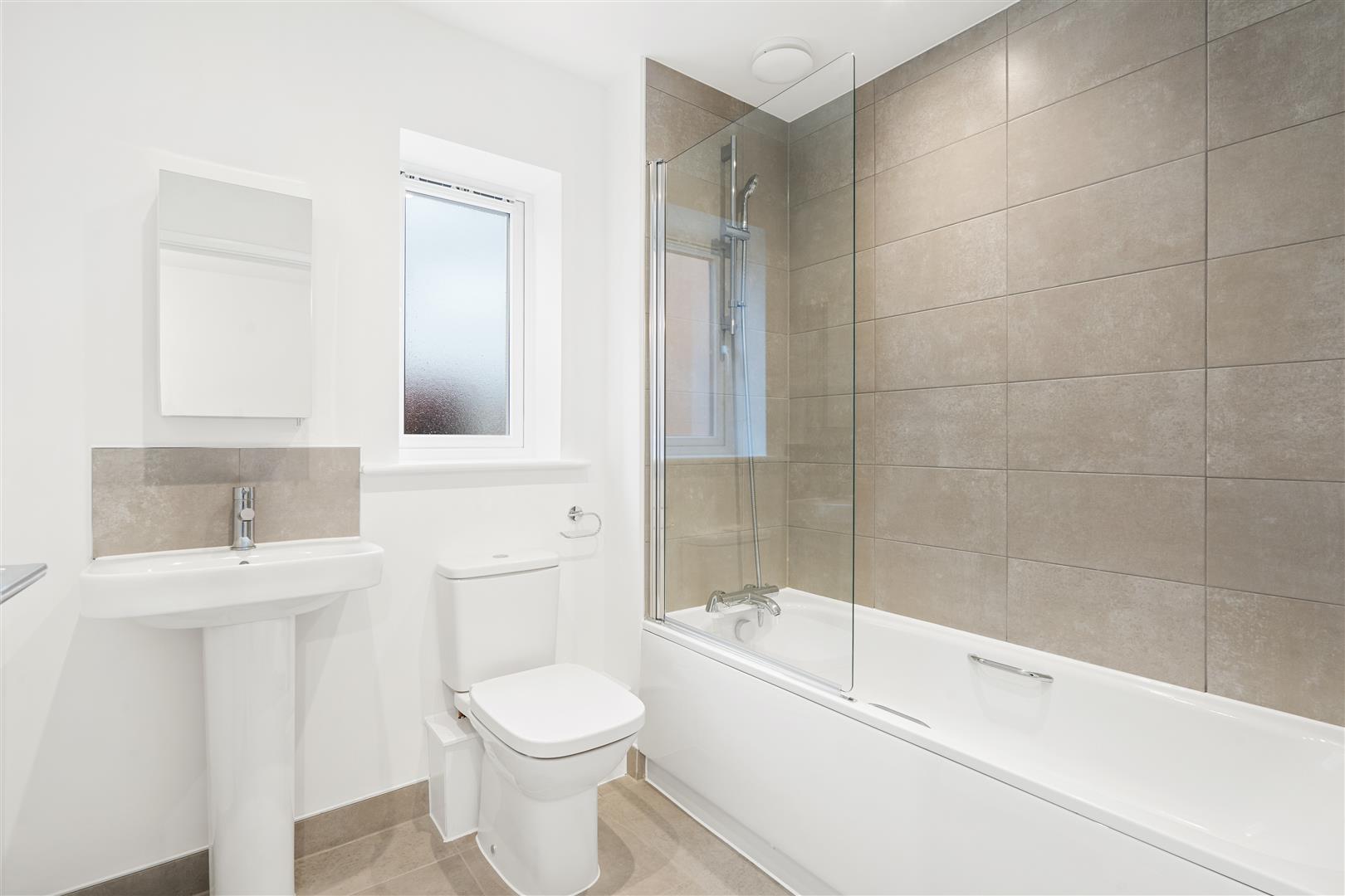 Davidson Road, Dartford, DA2 - Image 3