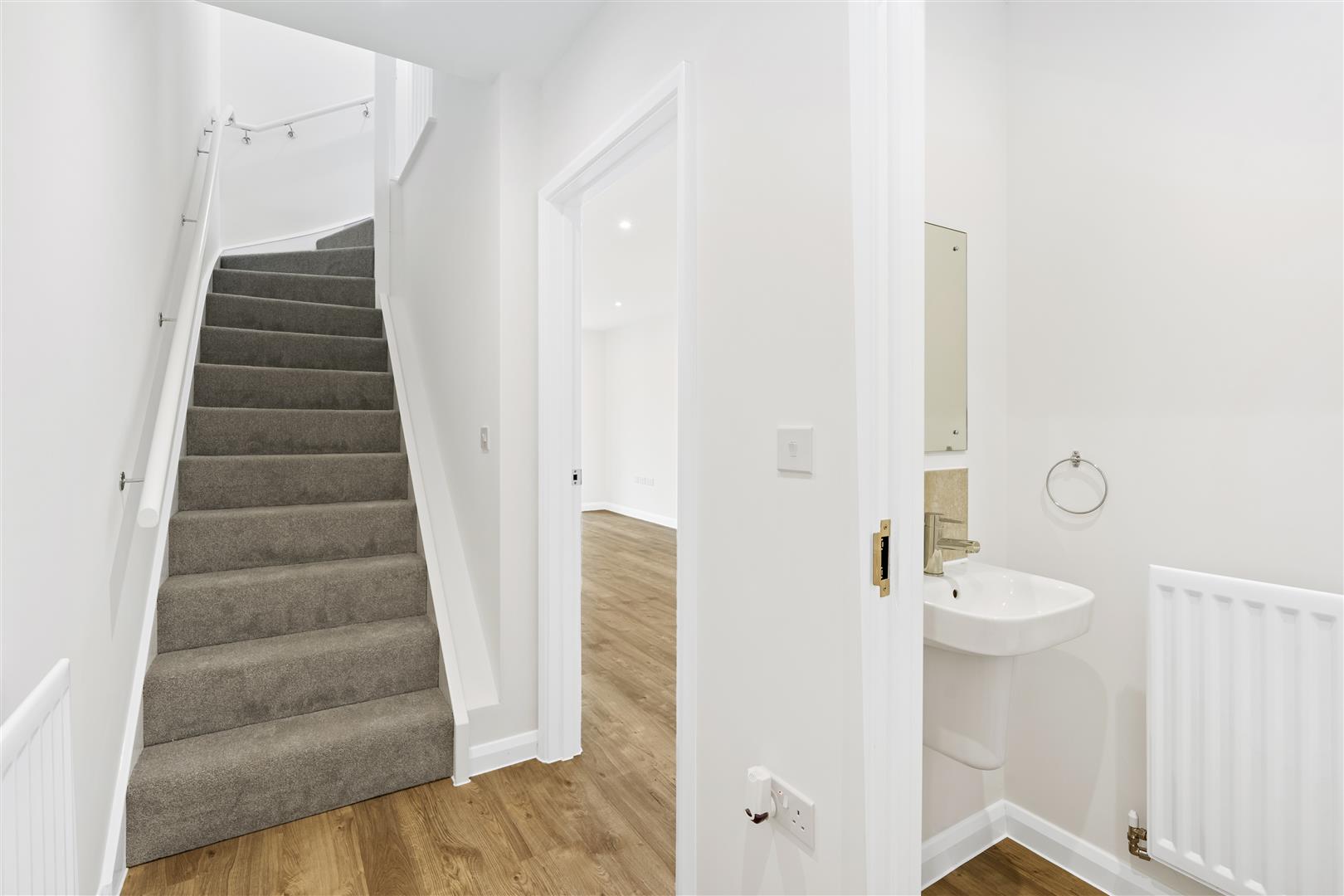 Davidson Road, Dartford, DA2 - Image 4