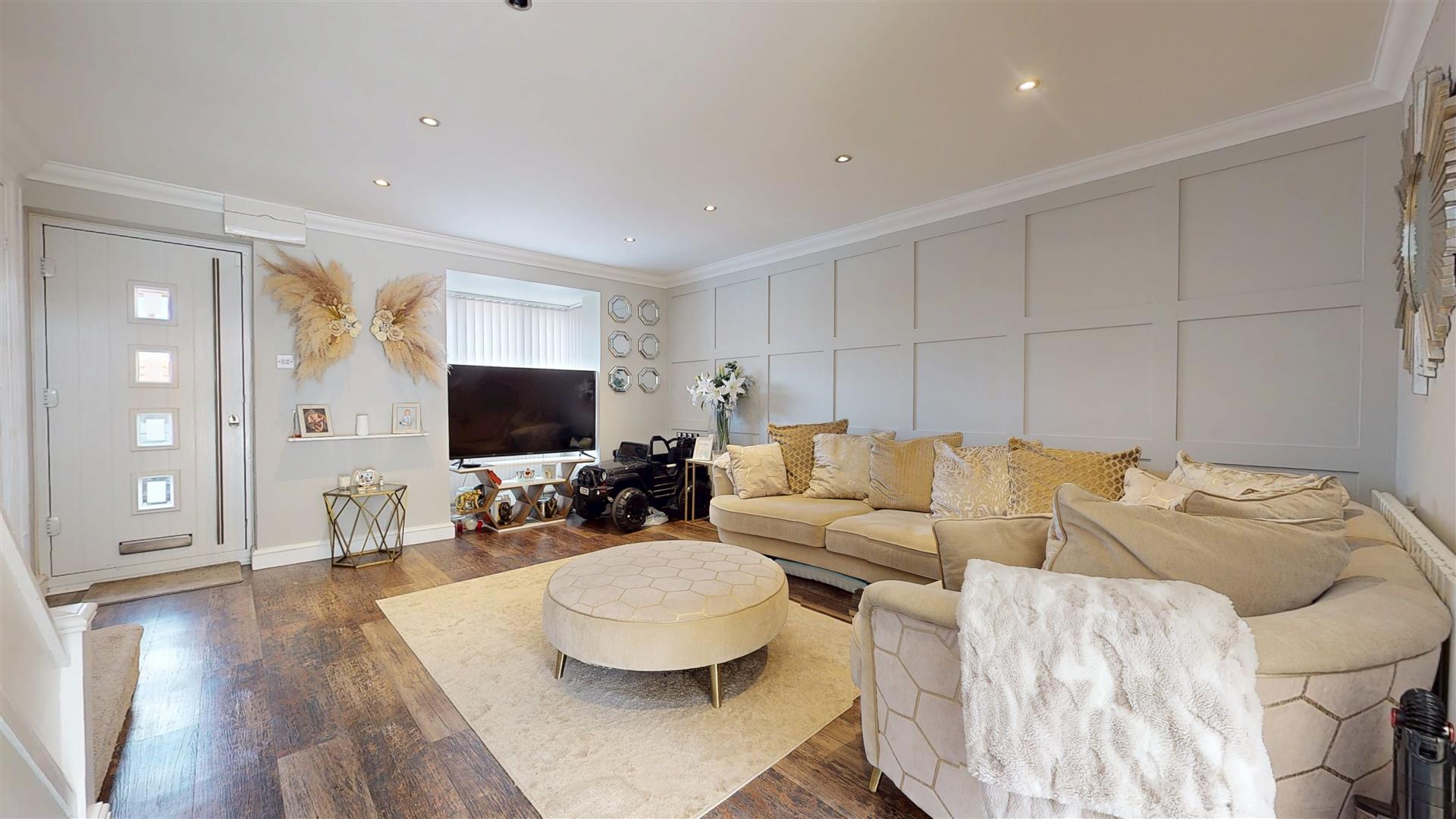 Rathbone Close, Crownhill, Milton Keynes, MK8 - Image 3