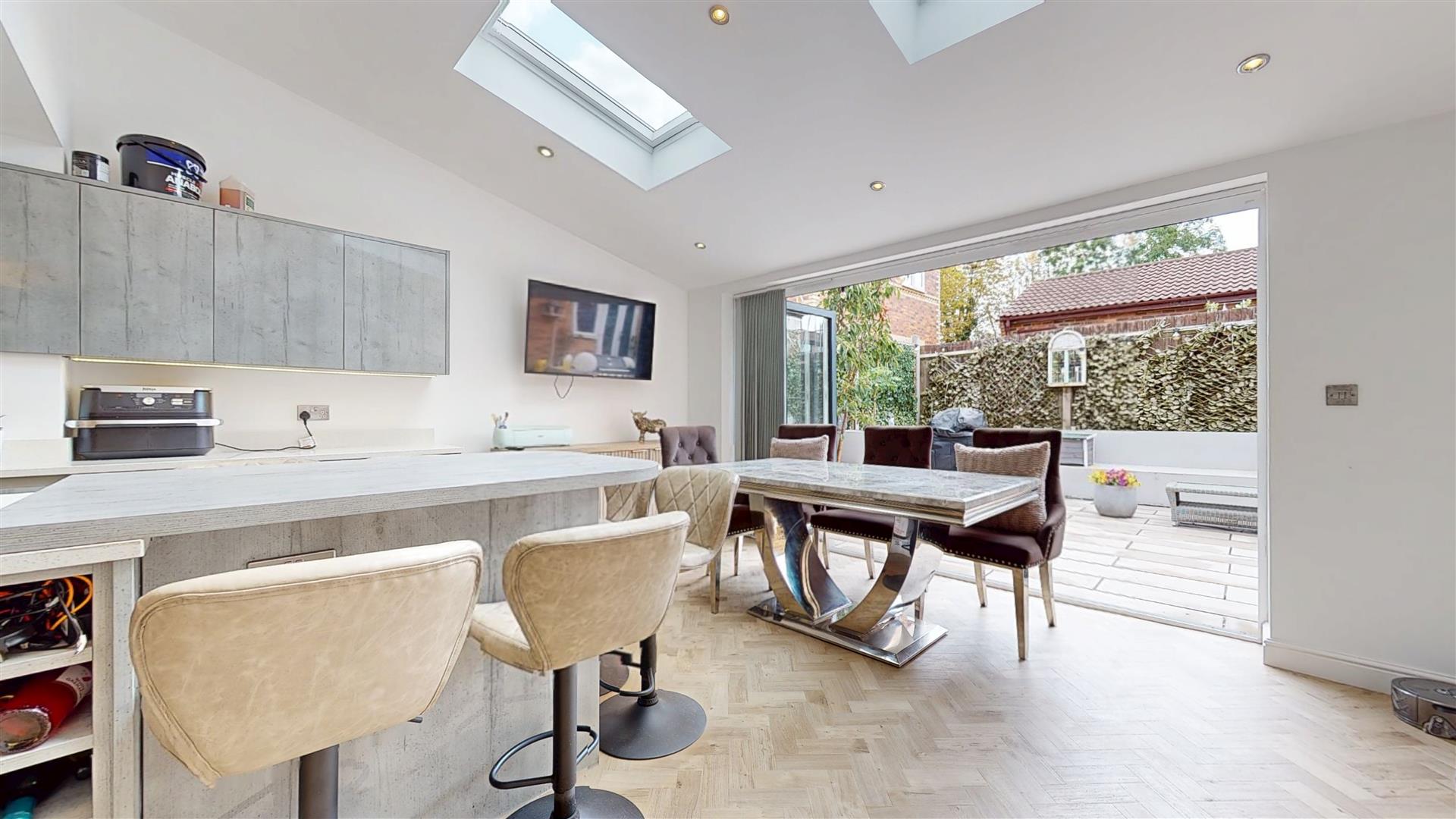 Rathbone Close, Crownhill, Milton Keynes, MK8 - Image 7