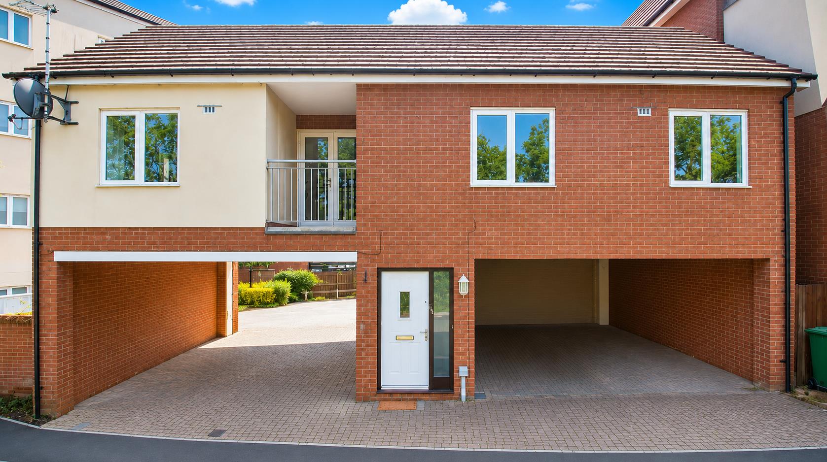 Carradine Crescent, Oxley Park, Milton Keynes, MK4
