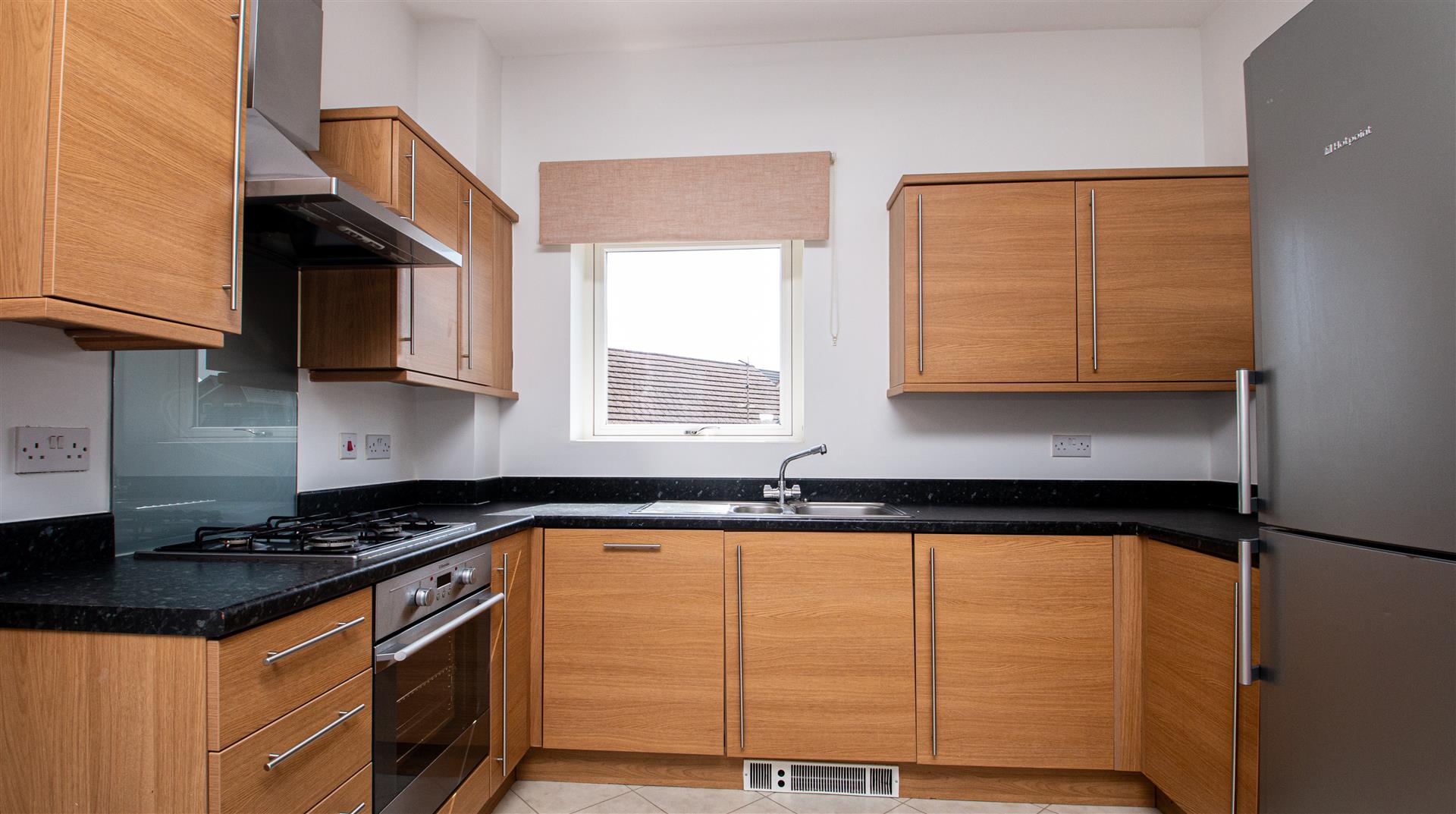 Carradine Crescent, Oxley Park, Milton Keynes, MK4 - Image 2