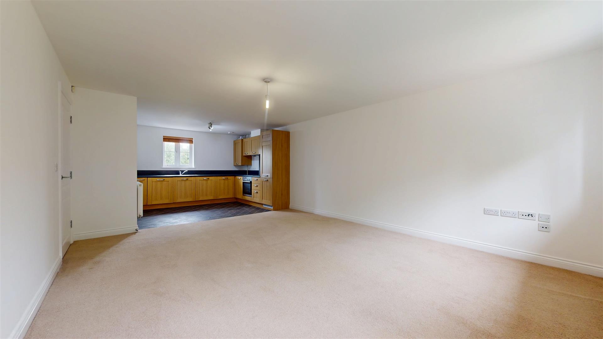 Green Farm Road, Newport Pagnell, MK16 - Image 3