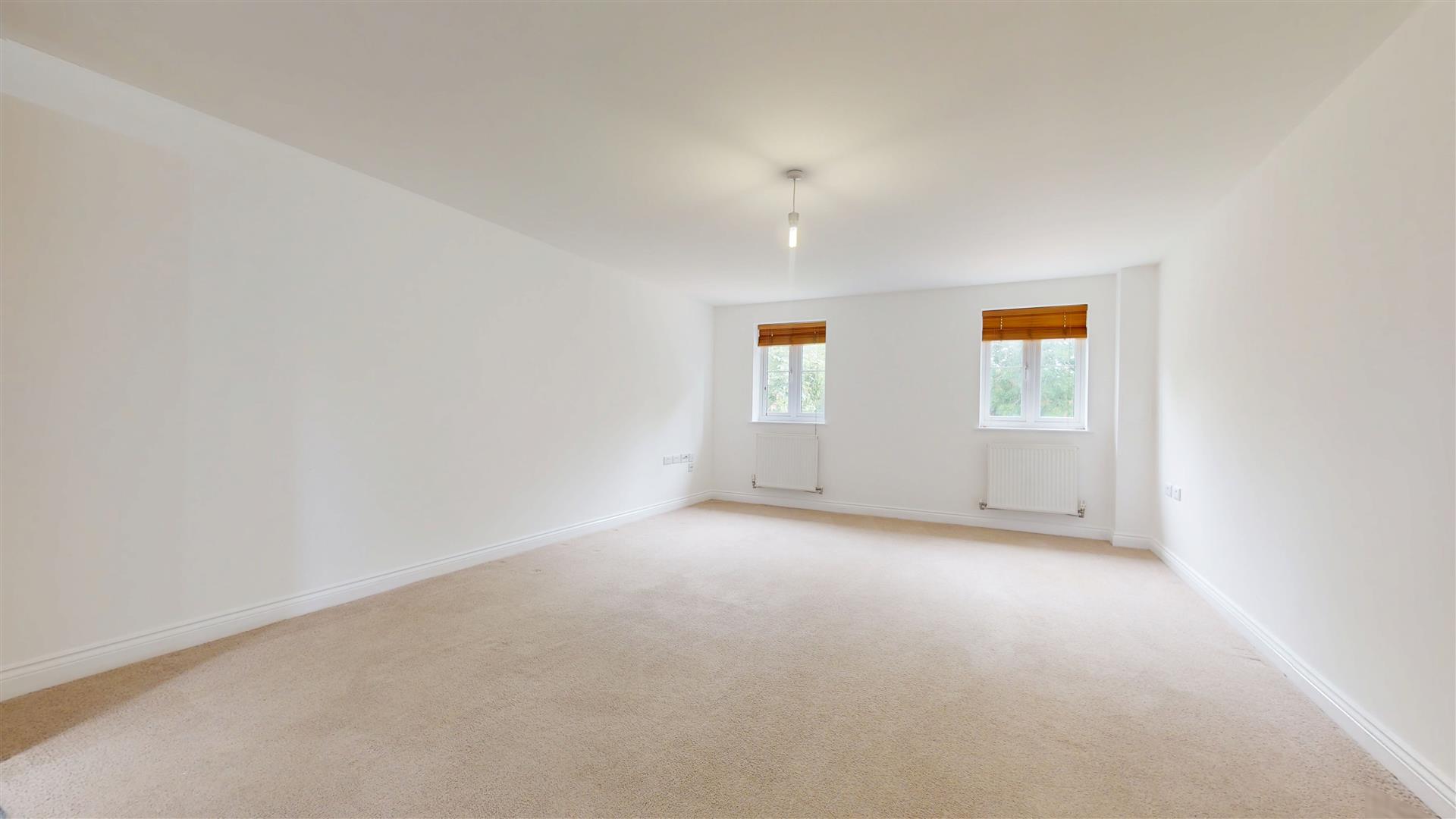 Green Farm Road, Newport Pagnell, MK16 - Image 5
