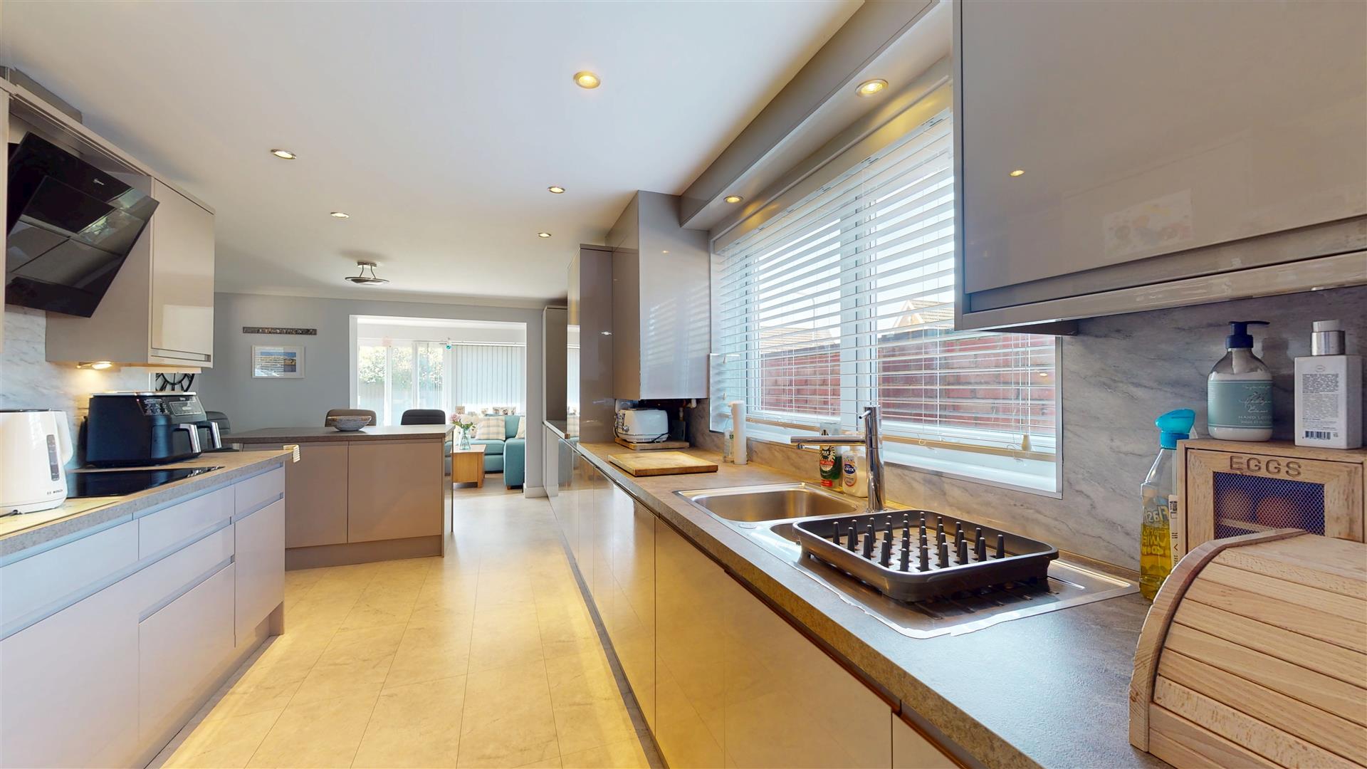 Windmill Hill Drive, Bletchley, Milton Keynes, MK3 - Image 5