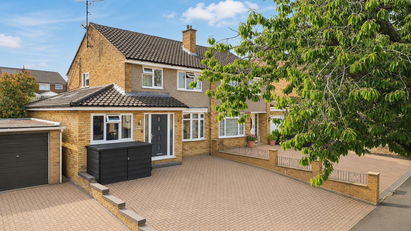 Masefield Grove, Bletchley, MK3