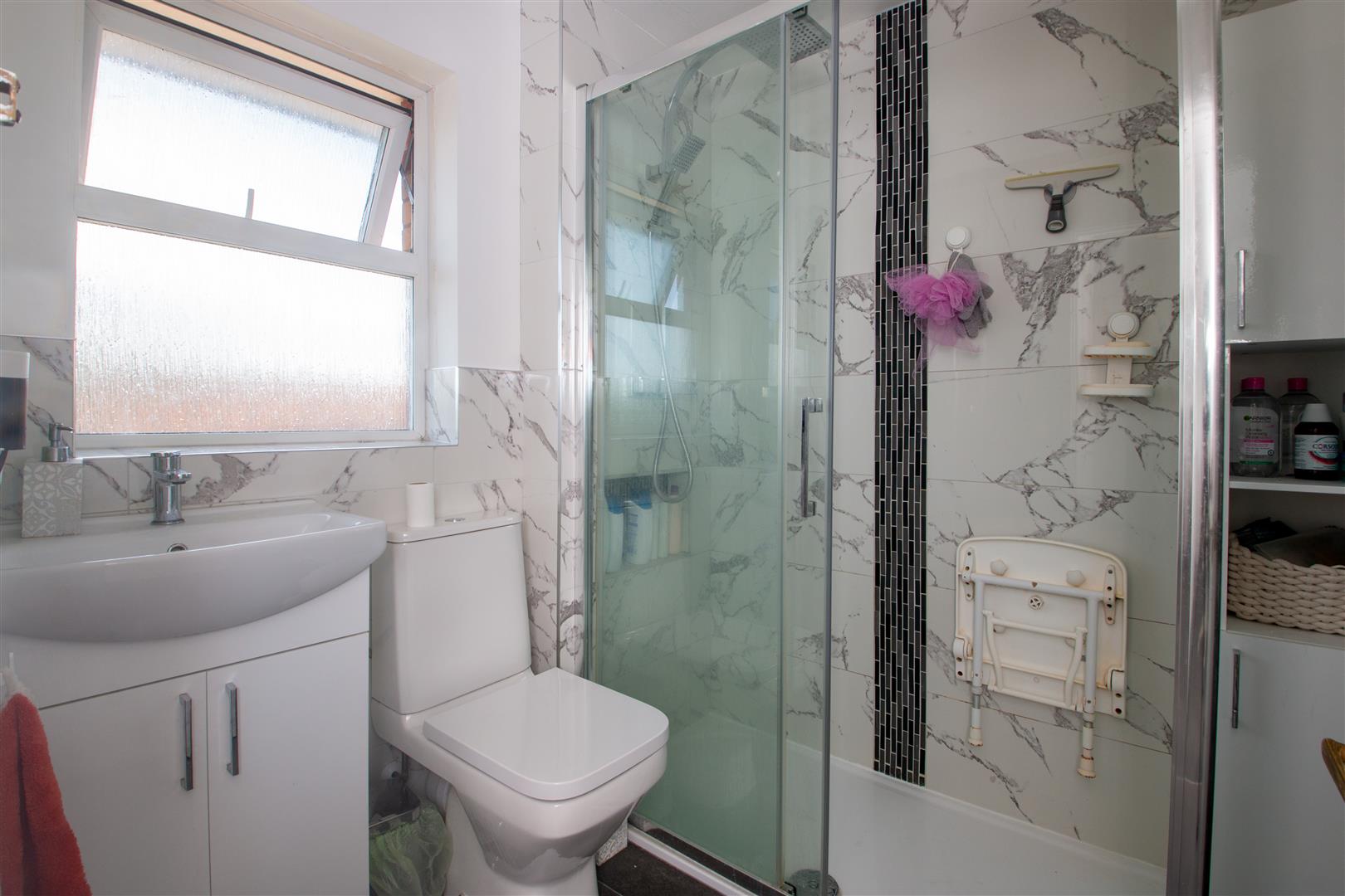 Rhodes Place, Oldbrook, Milton Keynes, MK6 - Image 3