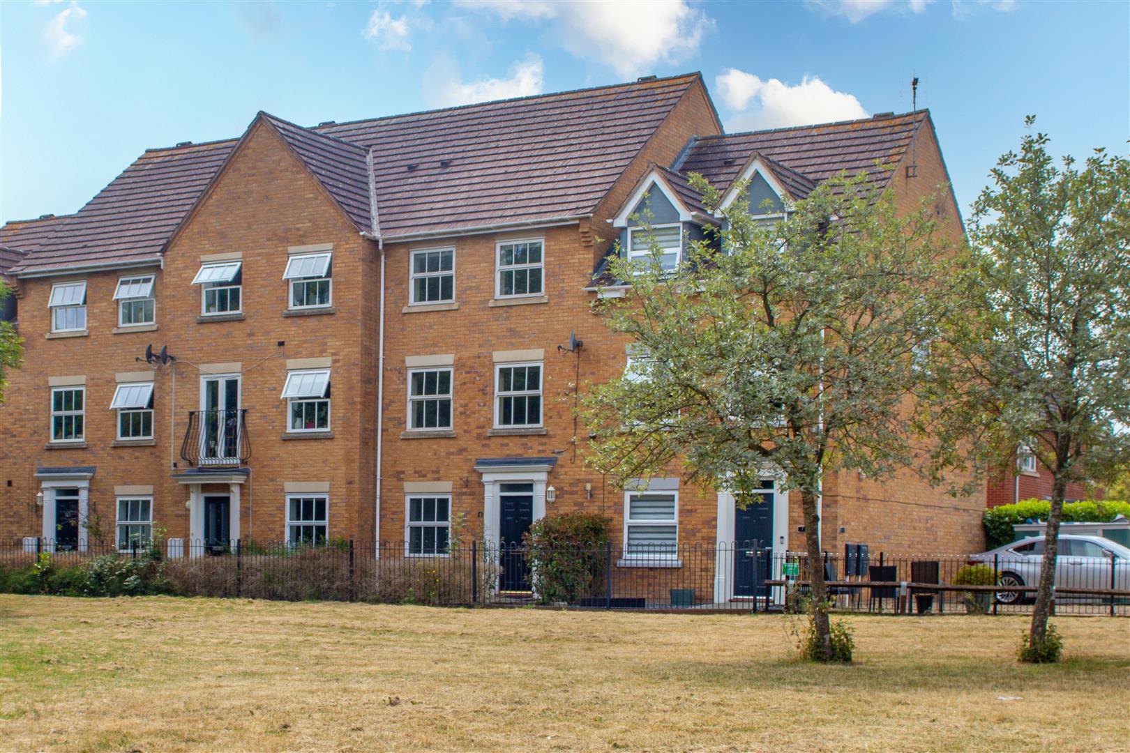 Fripp Gardens, Grange Farm, Milton Keynes, MK8