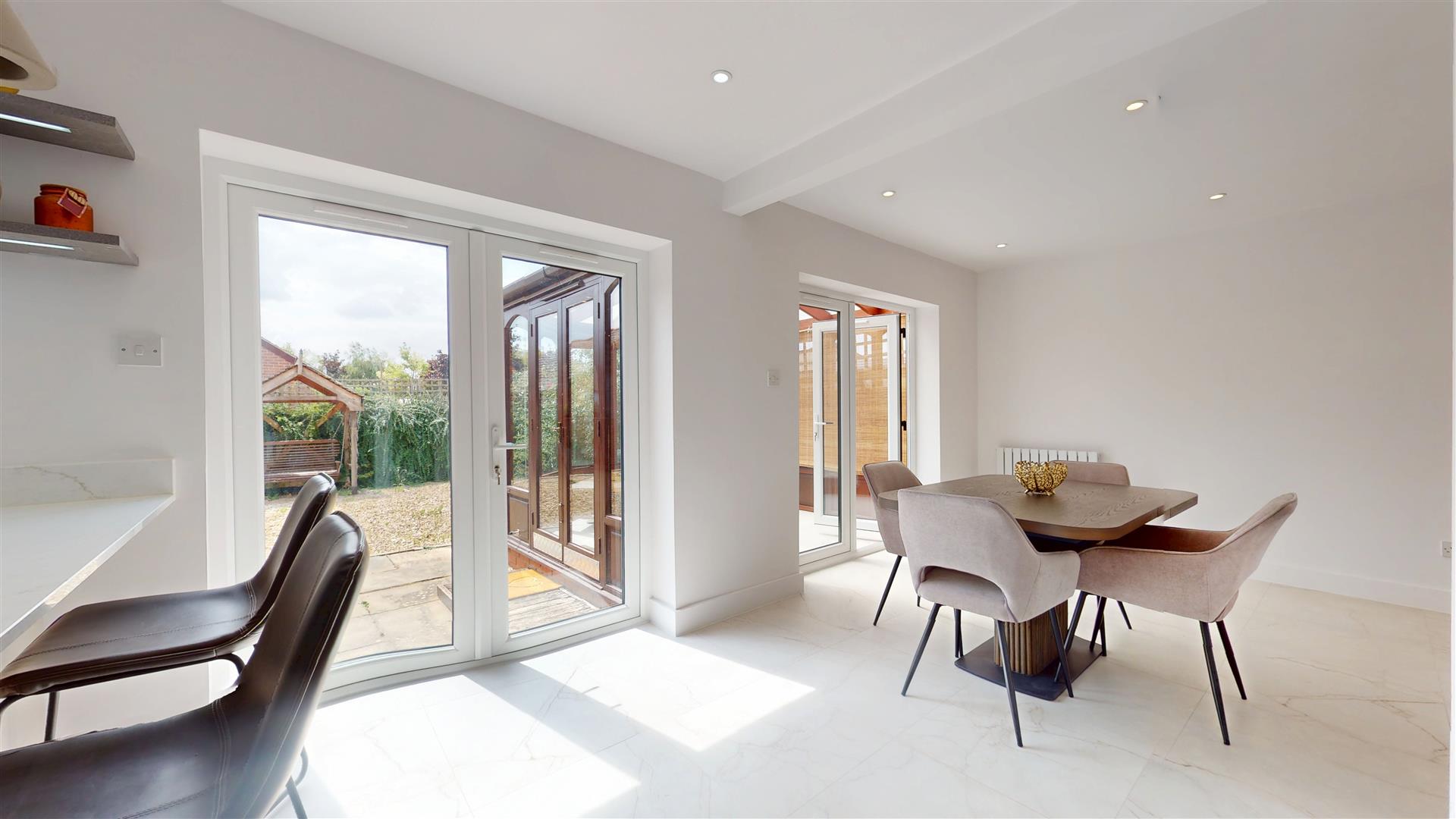 Pearse Grove, Walton Park, Milton Keynes, MK7 - Image 6