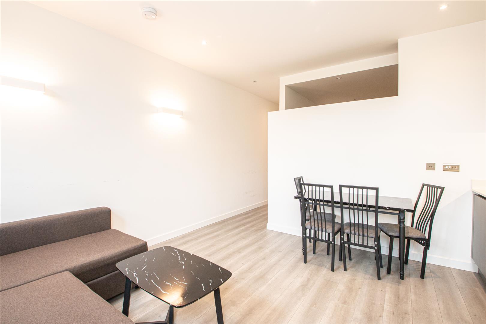 17 Capital Drive, Linford Wood, Milton Keynes, MK14 - Image 4