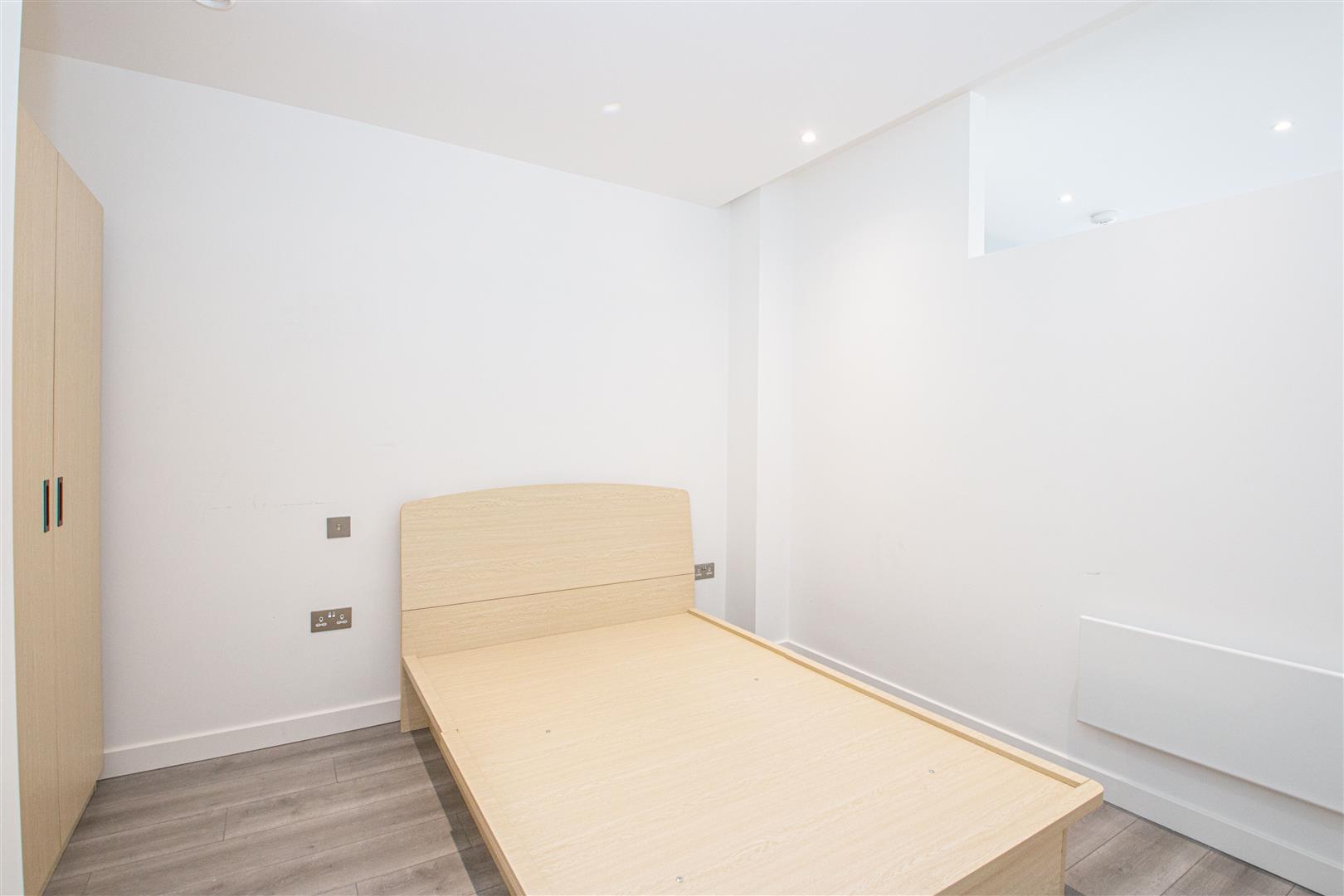 17 Capital Drive, Linford Wood, Milton Keynes, MK14 - Image 6