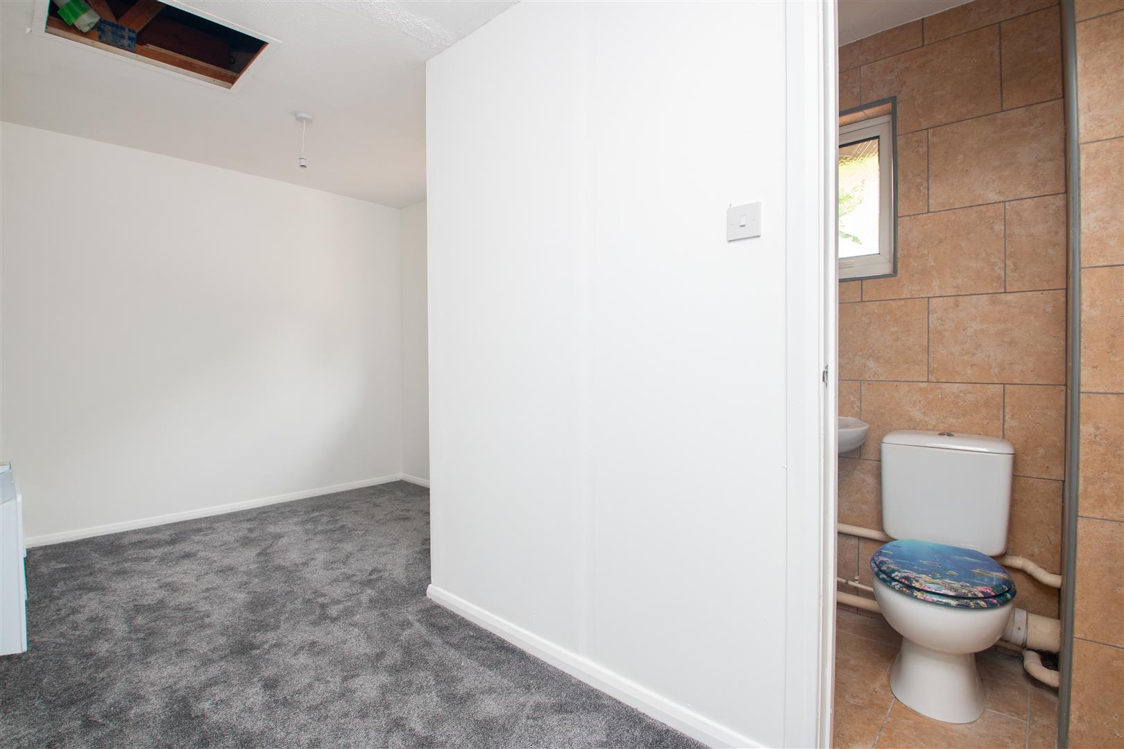 Pomander Crescent, Walnut Tree, Milton Keynes, MK7 - Image 10