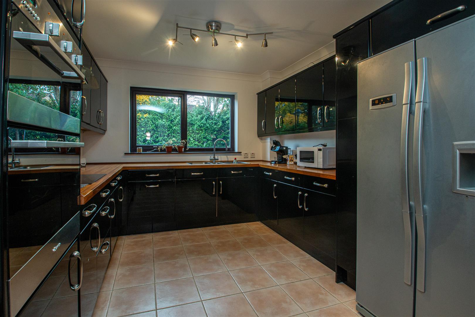 2 Krypton Close, Shenley Lodge, MK5 - Image 9