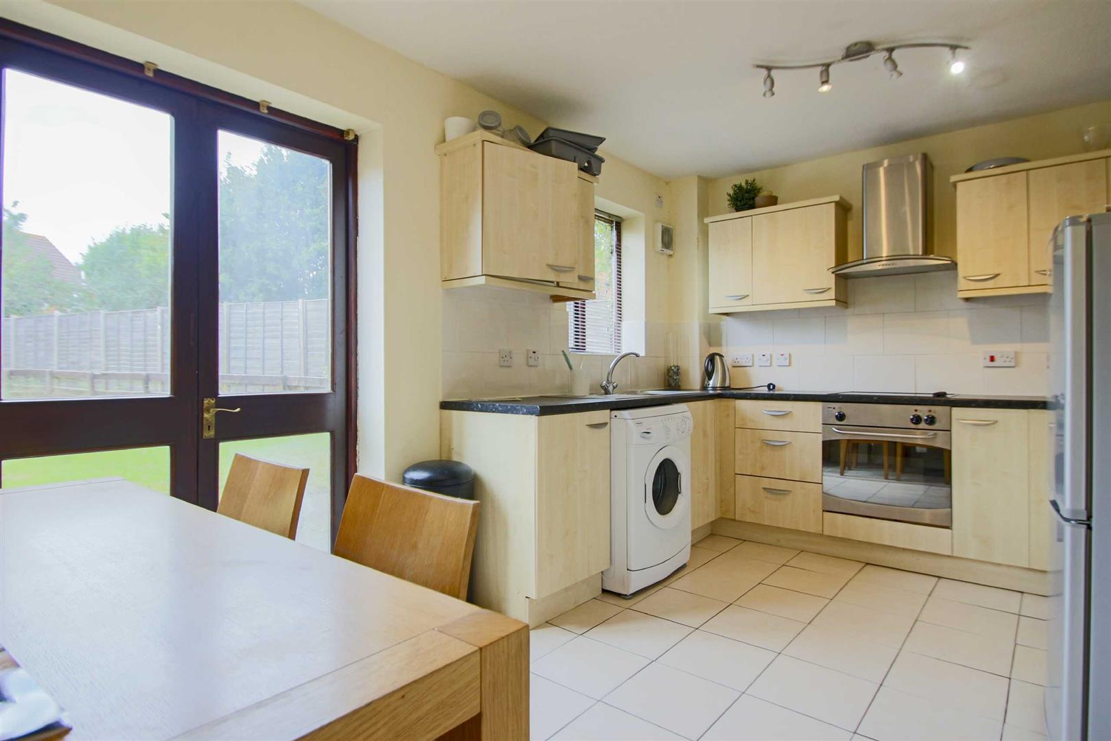 Bergamot Gardens, Walnut Tree, Milton Keynes, MK7 - Image 8