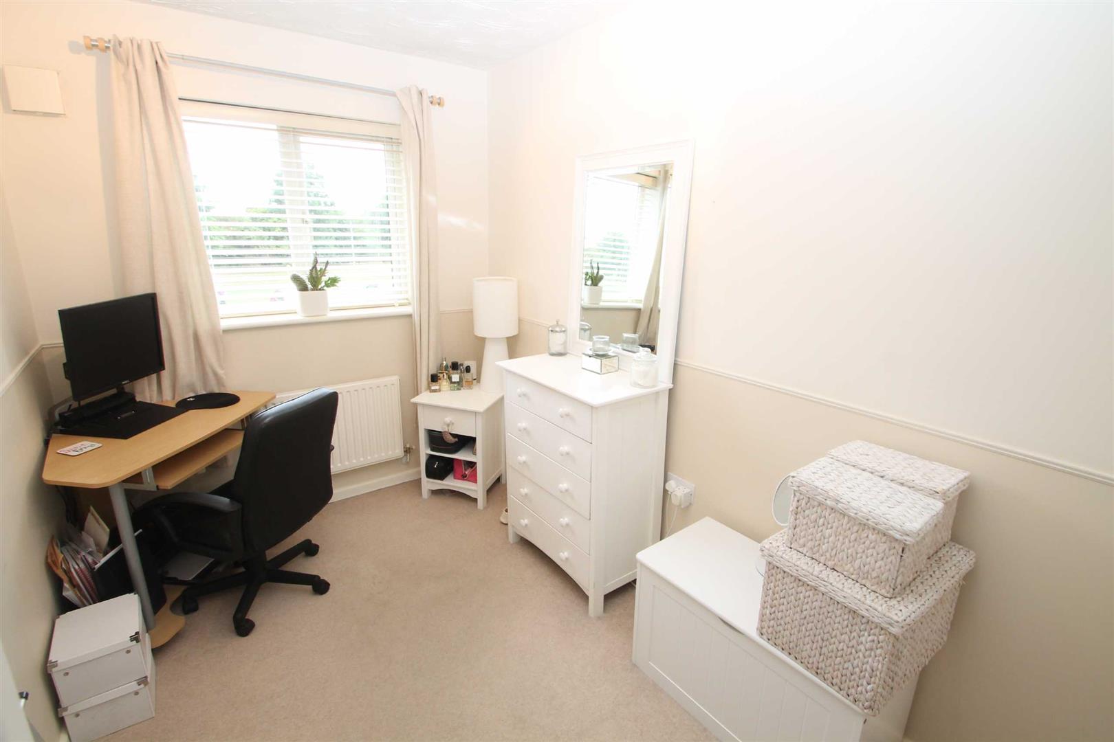 Sorrell Drive, Newport Pagnell, Milton Keynes, MK16 - Image 9