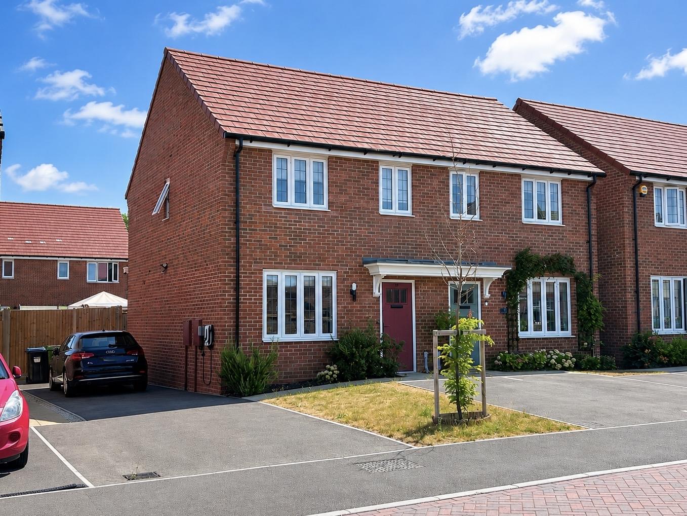 Claridge Crescent, Eagle Farm South, Milton Keynes, MK17