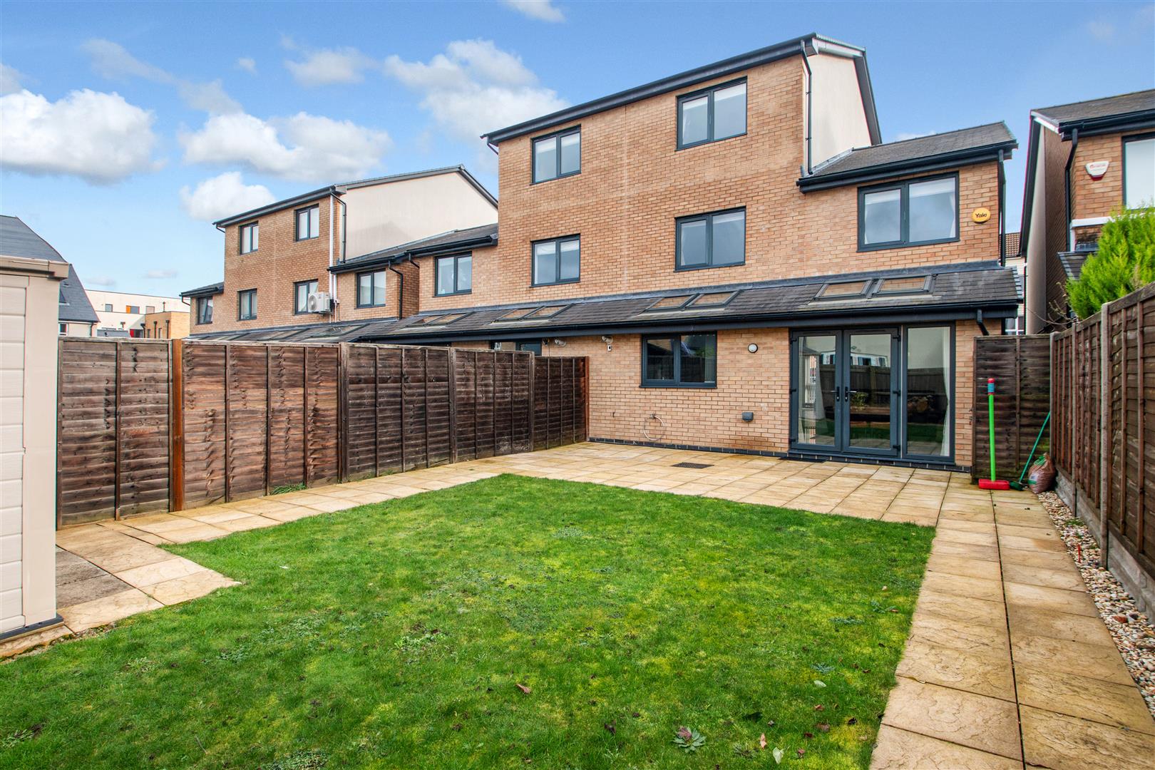 Broughton Grounds Lane, Brooklands, Milton Keynes, MK10 - Image 4