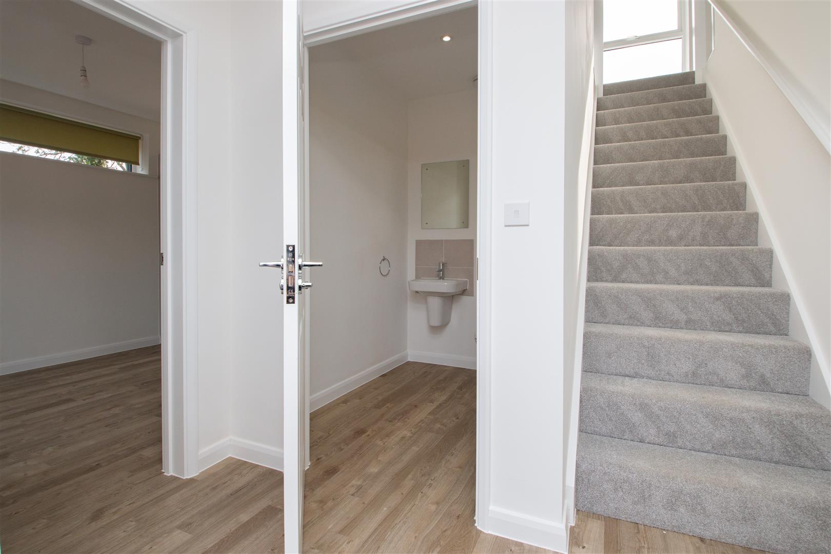 Eredine Crescent, Shenley Wood, Milton Keynes, MK5 - Image 5