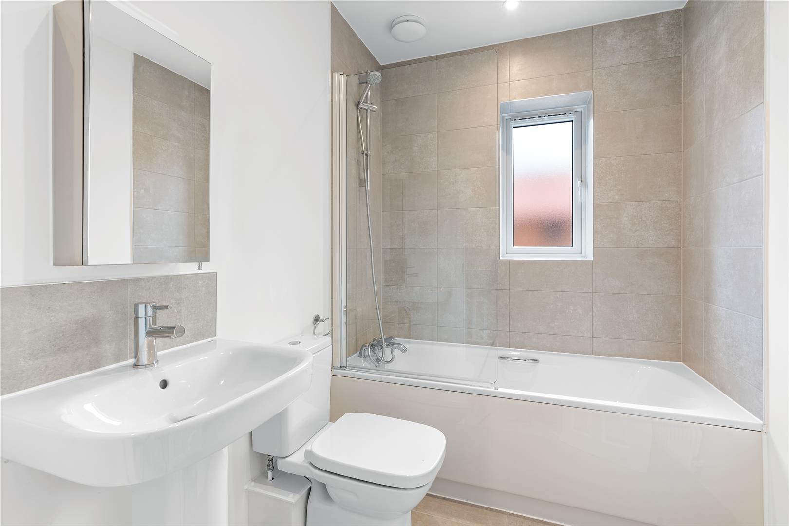 Stone Lodge Road, Dartford, DA2 - Image 3