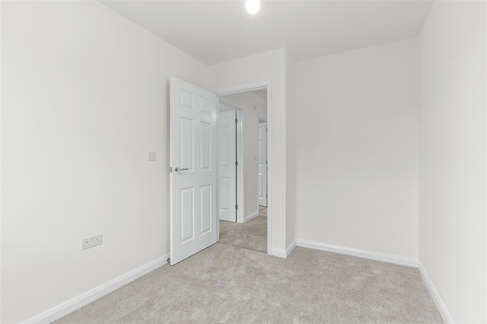 Stone Lodge Road, Dartford, DA2 - Image 5
