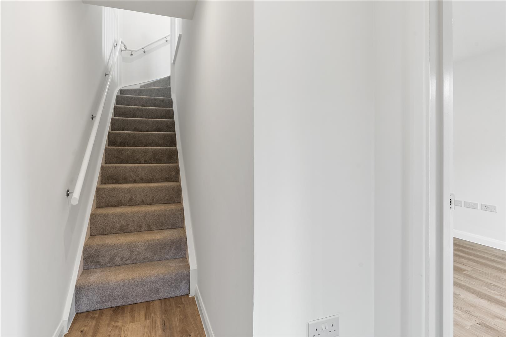 Stone Lodge Road, Dartford, DA2 - Image 6