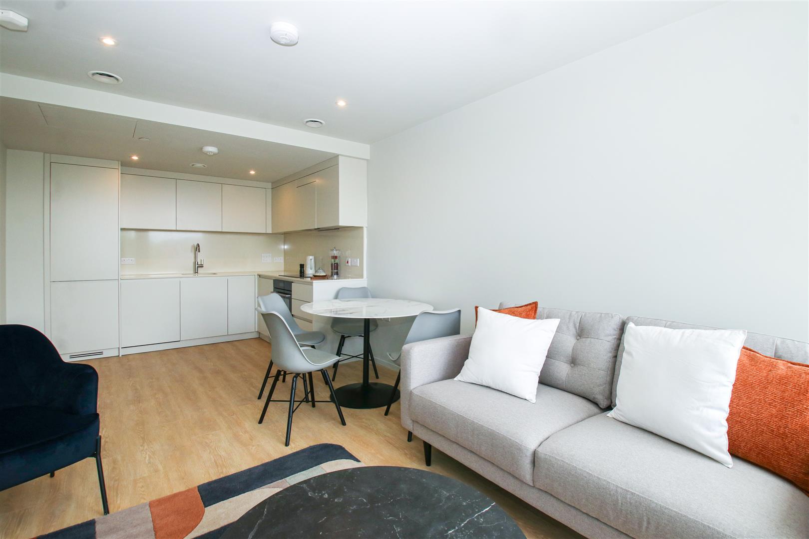 785 Bath Road, Hounslow, TW5 - Image 9