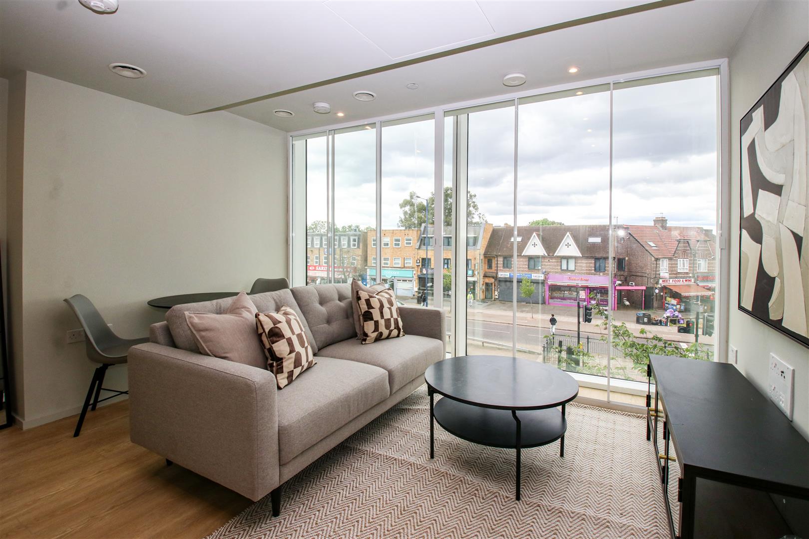 785 Bath Road, Hounslow, TW5 - Image 3
