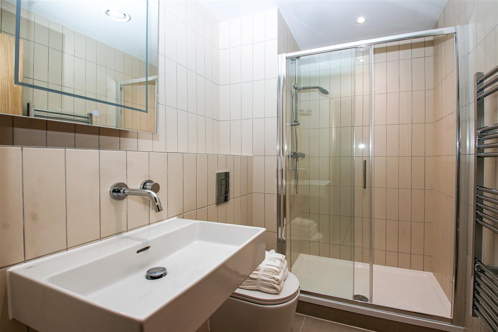 785 Bath Road, Hounslow, TW5 - Image 4