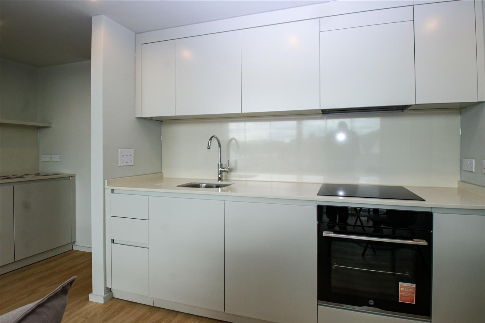 785 Bath Road, Hounslow, TW5 - Image 8