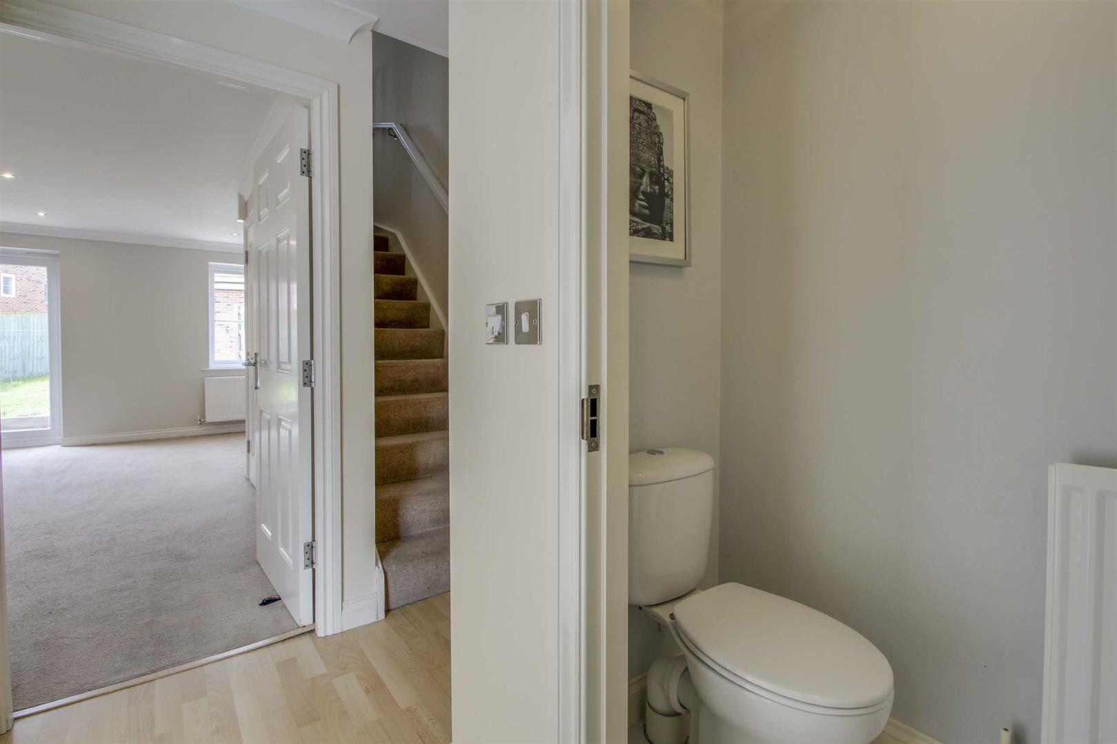 Randall Drive, Oxley Park, Milton Keynes, MK4 - Image 5