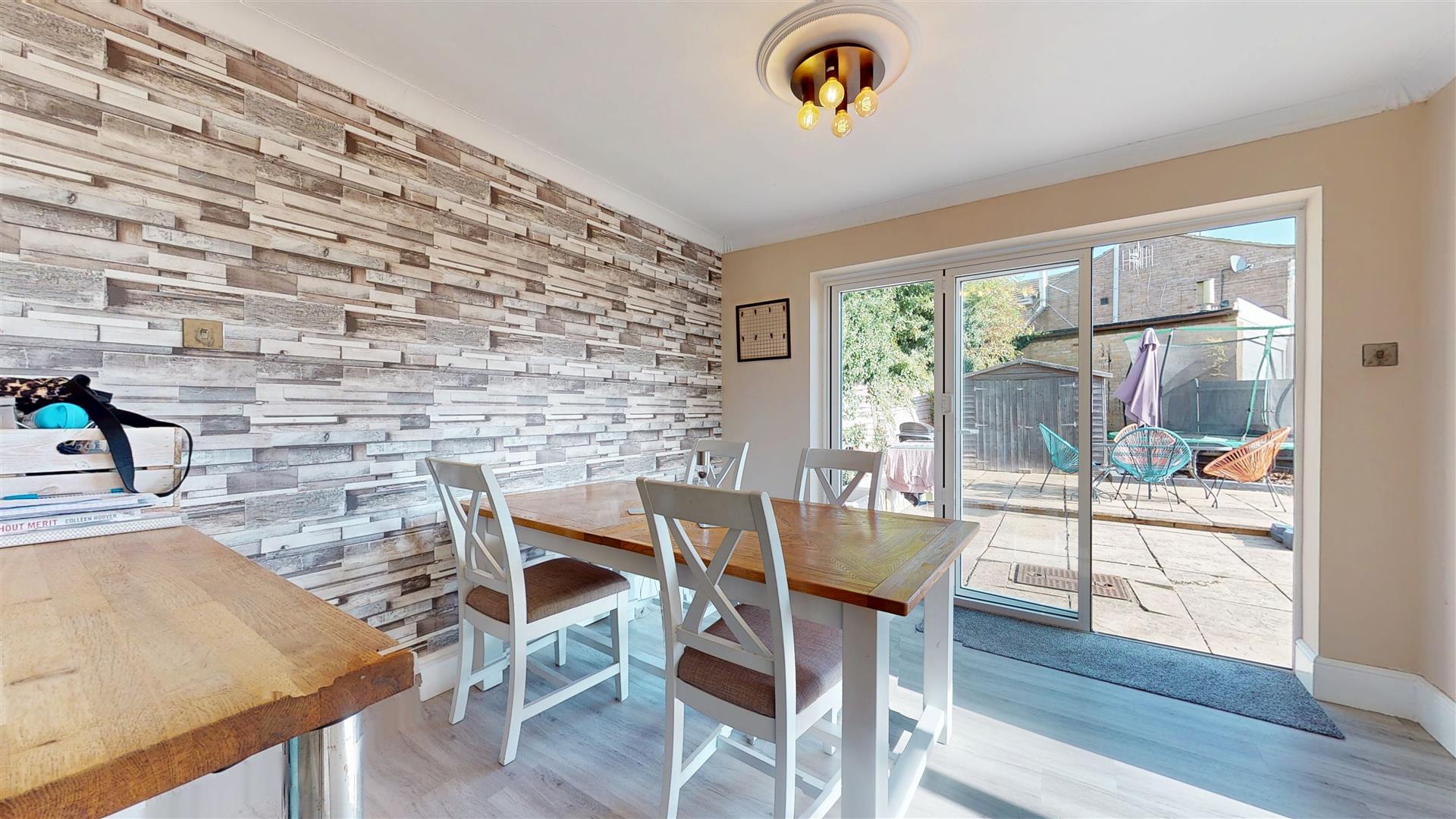 High View, Deanshanger, Milton Keynes, MK19 - Image 3