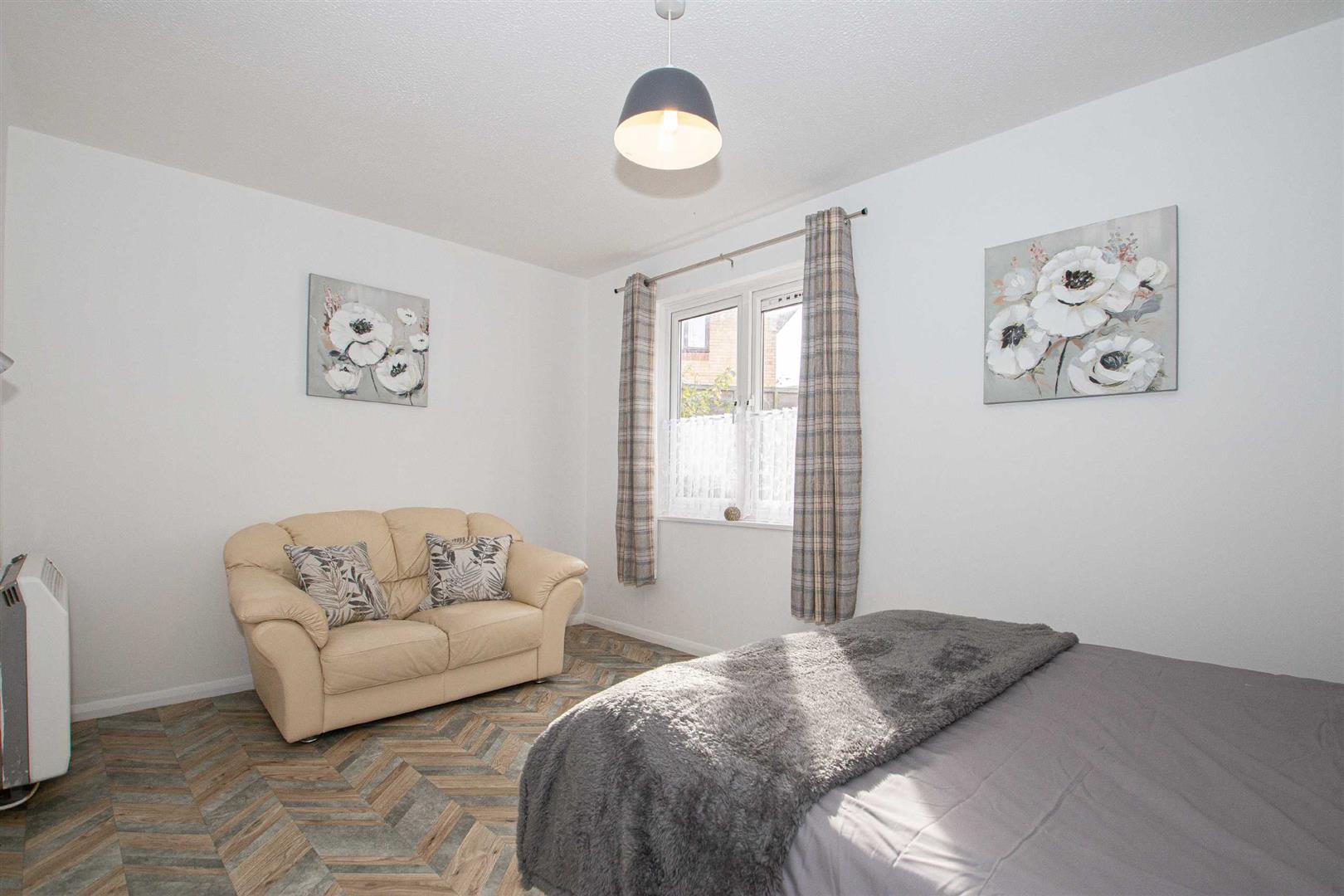 Pomander Crescent, Walnut Tree, Milton Keynes, MK7 - Image 7