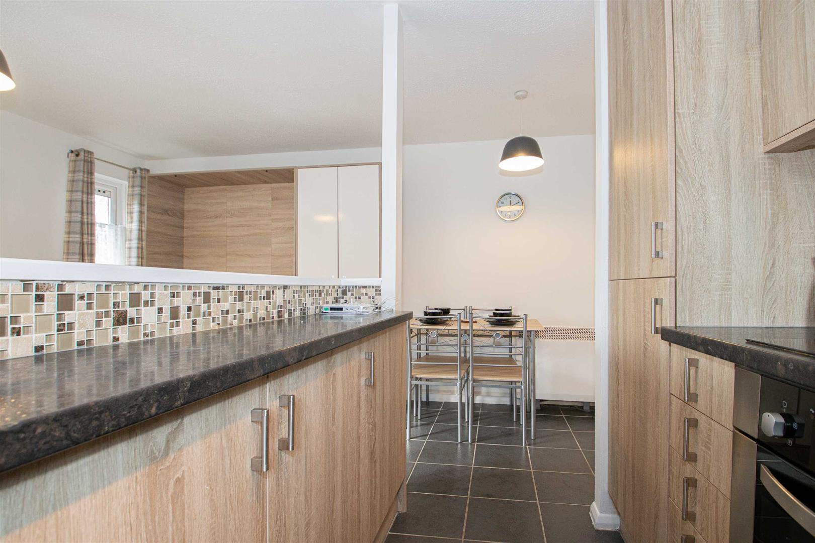 Pomander Crescent, Walnut Tree, Milton Keynes, MK7 - Image 9