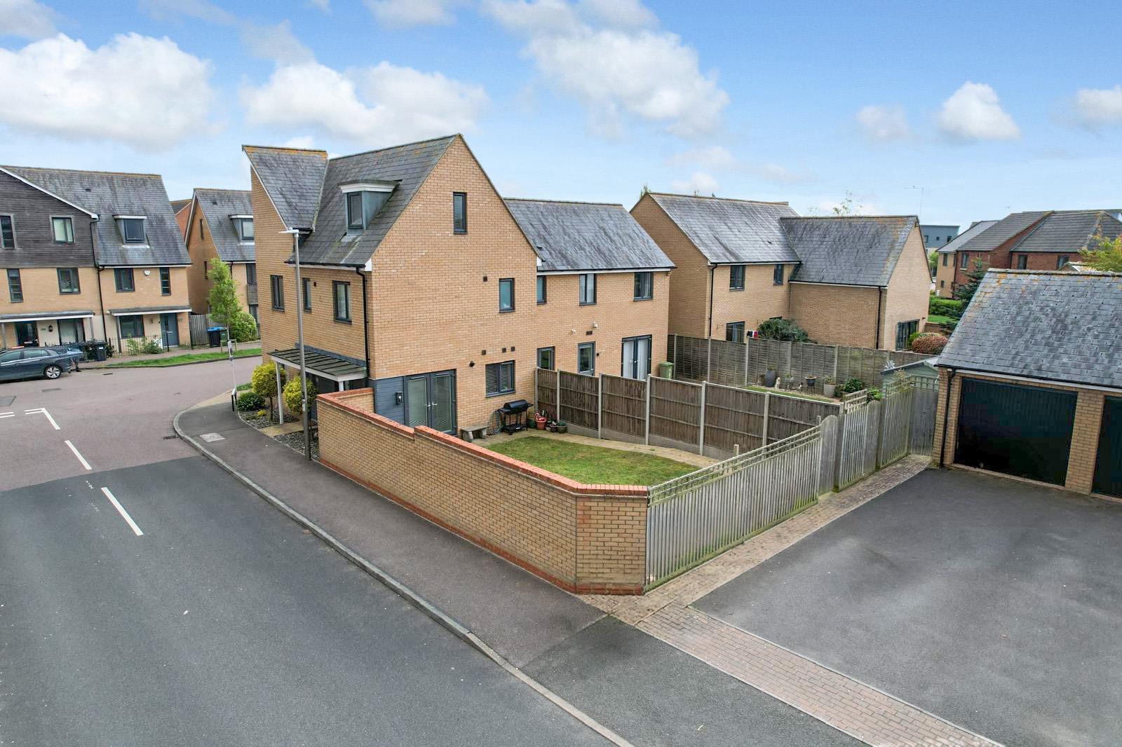 Penning Close, Oakridge Park, Milton Keynes, MK14 - Image 2