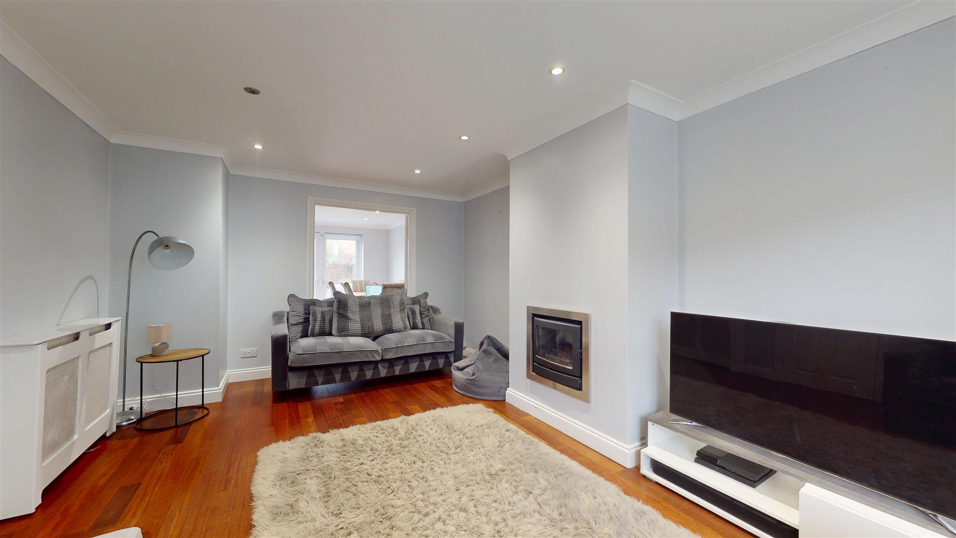 Leary Crescent, Newport Pagnell, MK16 - Image 4