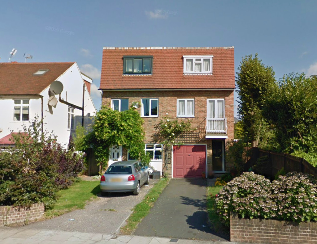 Property in Popes Lane, London, W5 4NL