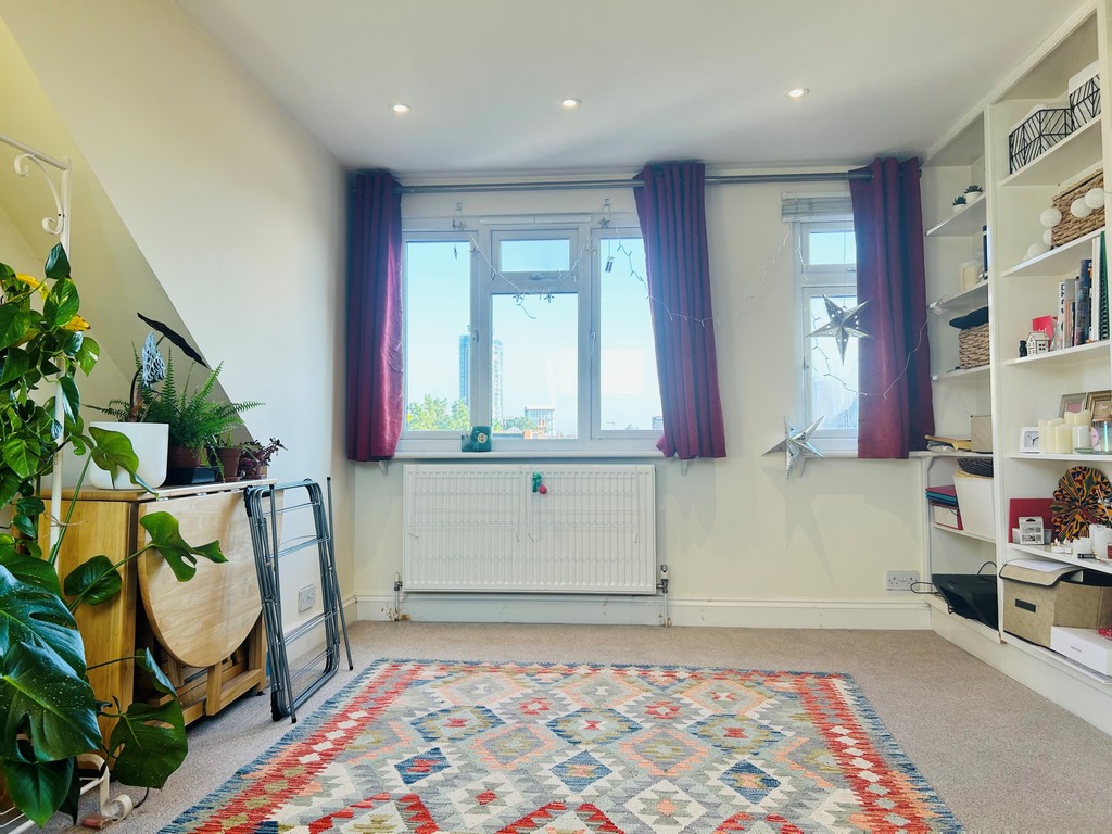 Property in Carlyle Road, London, W5 4BL