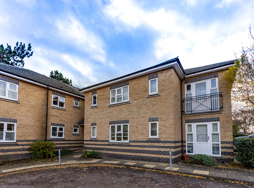 Property in Windmill Road, London, W5 4BT