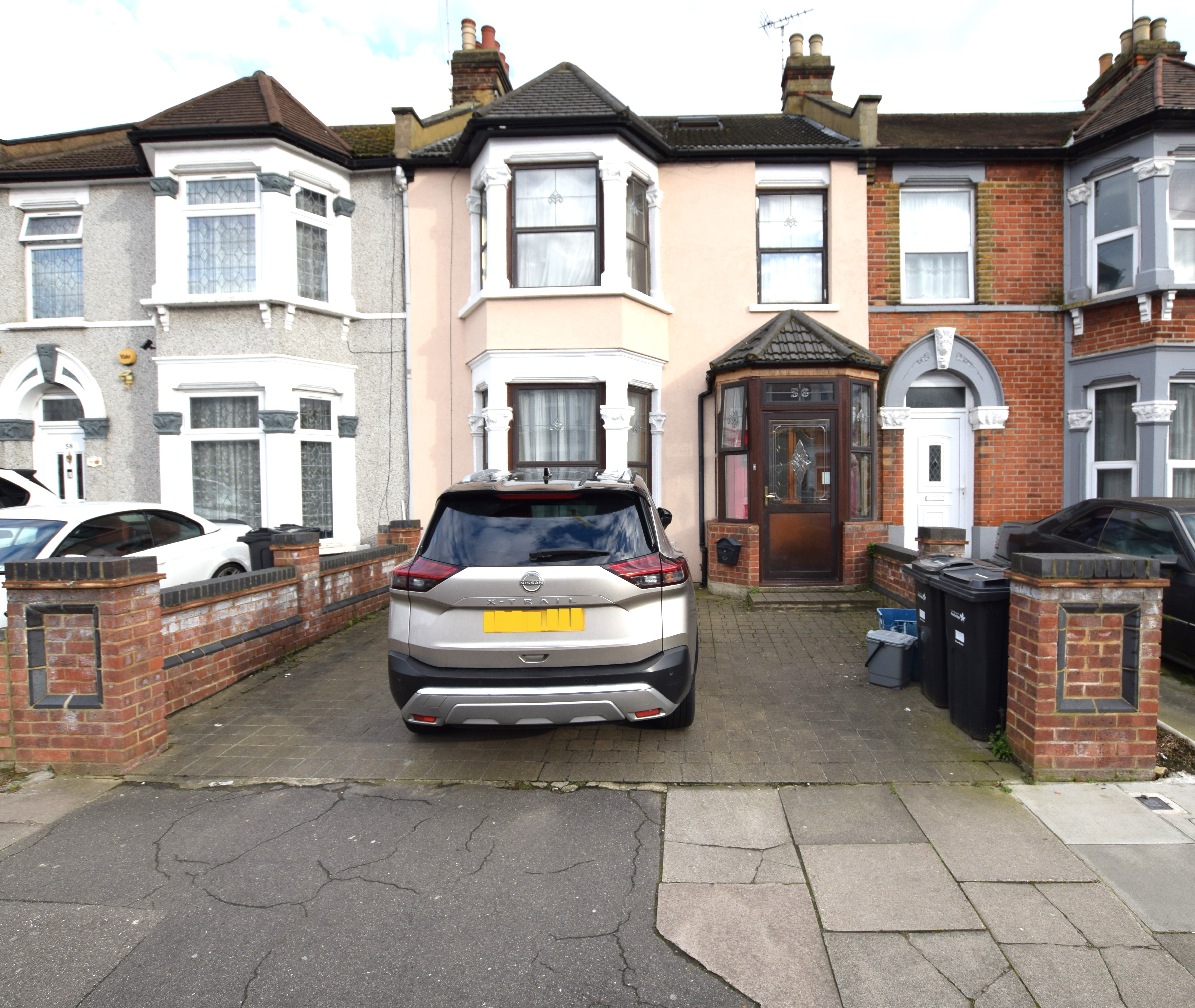 St. Albans Road, Ilford, IG3 8NN