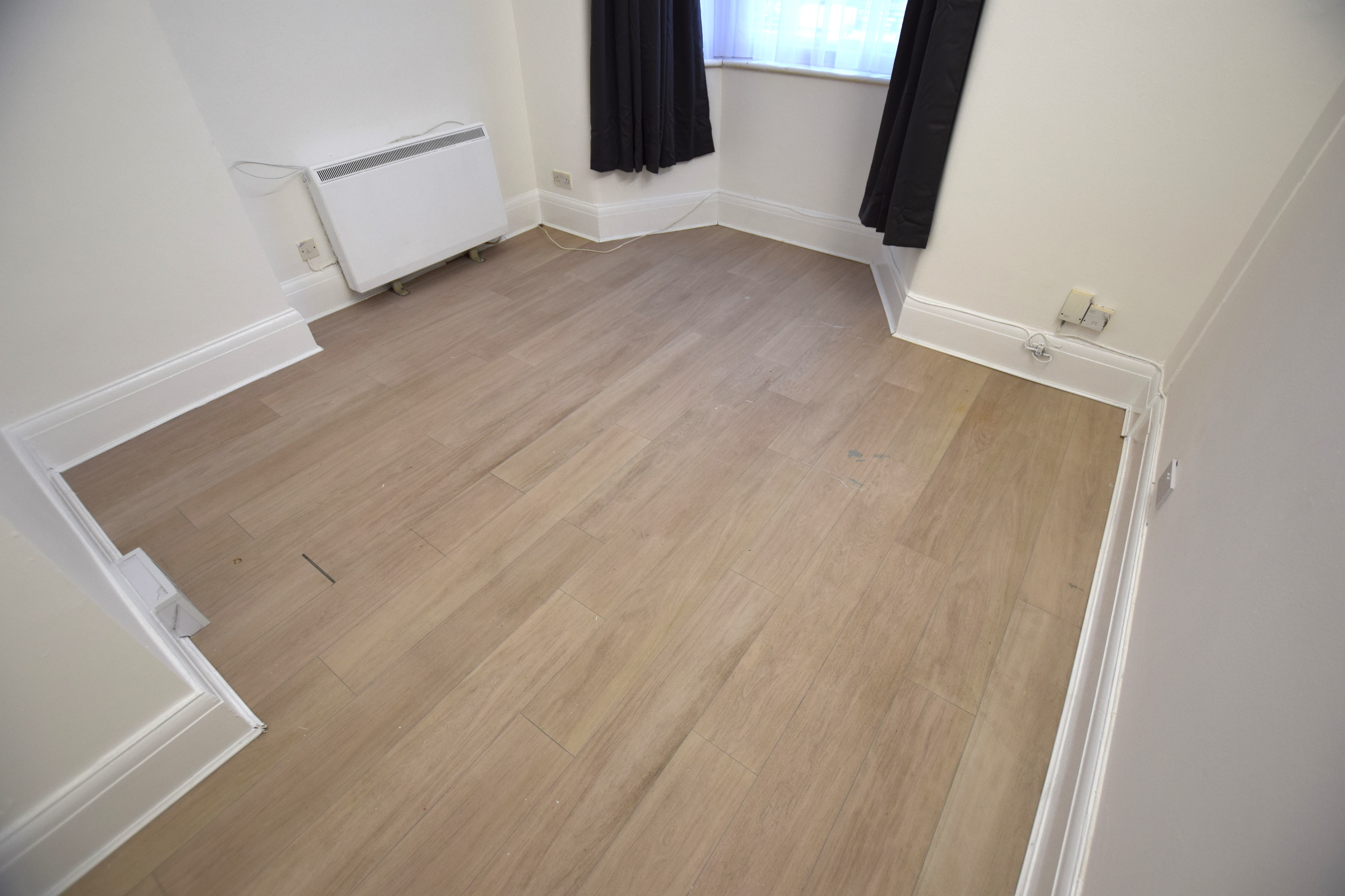 27b, All BILLS INCLUDED,Ripple Road, Barking, IG11 7NX
