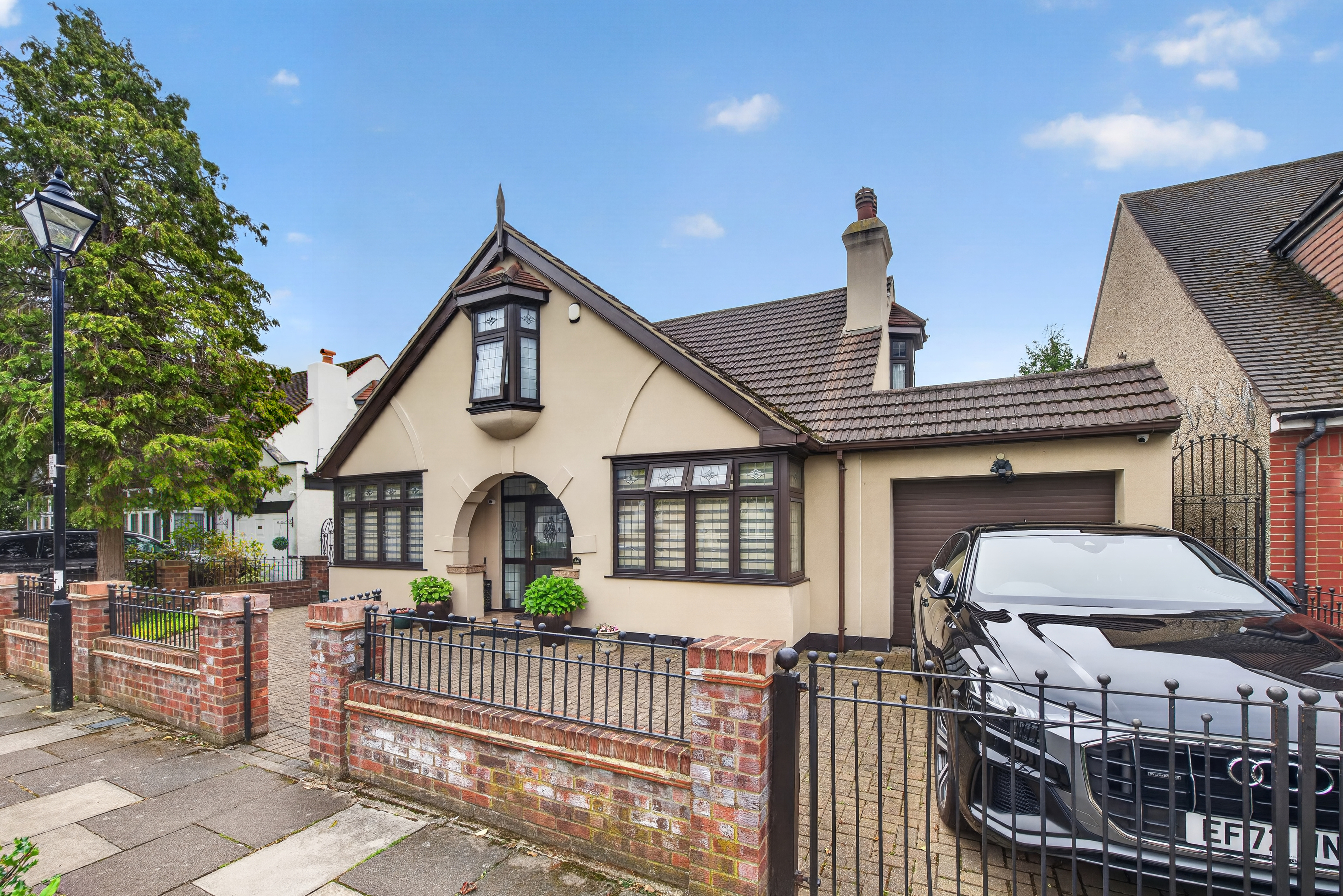 44, Morrab Gardens, Ilford, IG3 9HL
