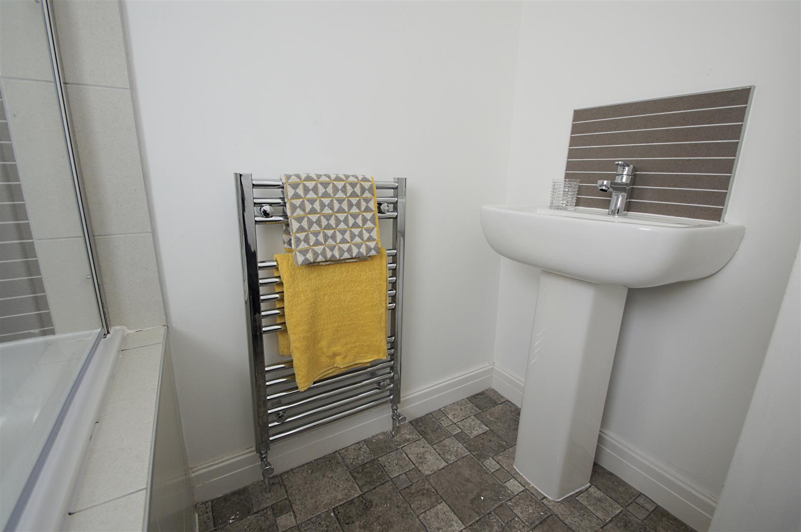 Property in Longworth Road, Horwich, Bolton, Lancashire, BL6 7BL