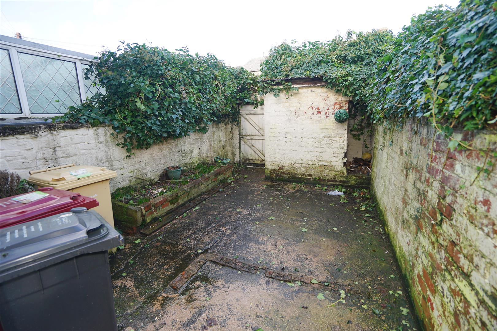 Property in Lee Lane, Horwich, Bolton, Greater Manchester, BL6 7JJ