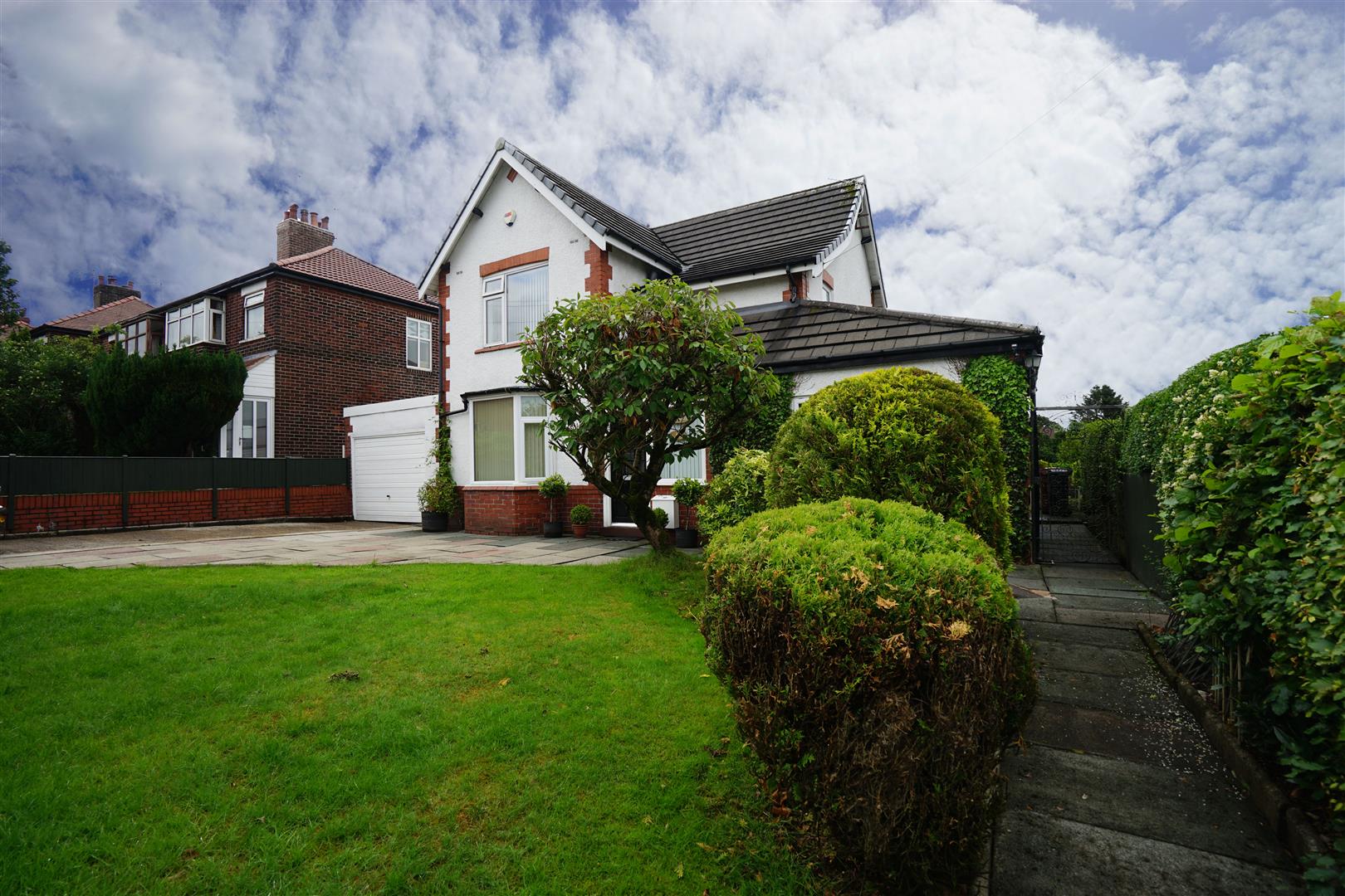 Property in Ansdell Road, Horwich, Bolton, Lancashire, BL6 7HJ